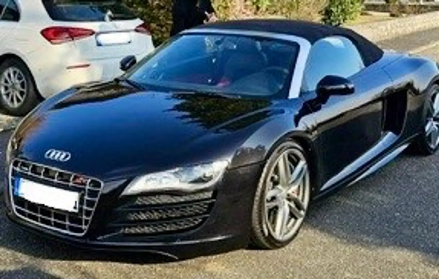 Audi R8 Spyder 5.2 FSI quattro R tronic V10 Schwarz - 1