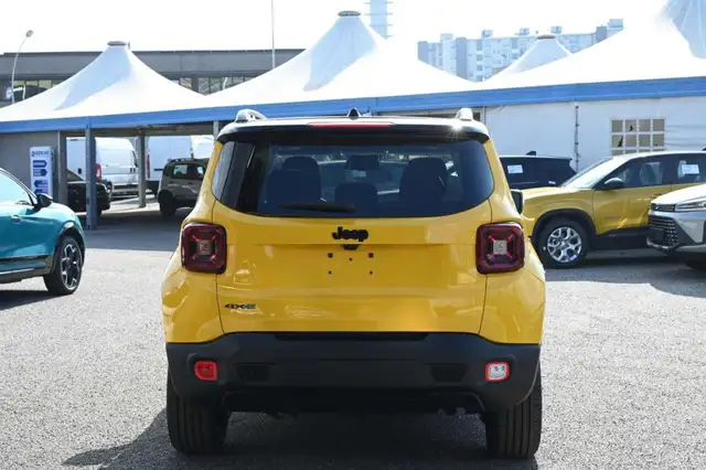 Jeep Renegade view 6
