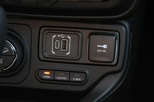Jeep Renegade view 19