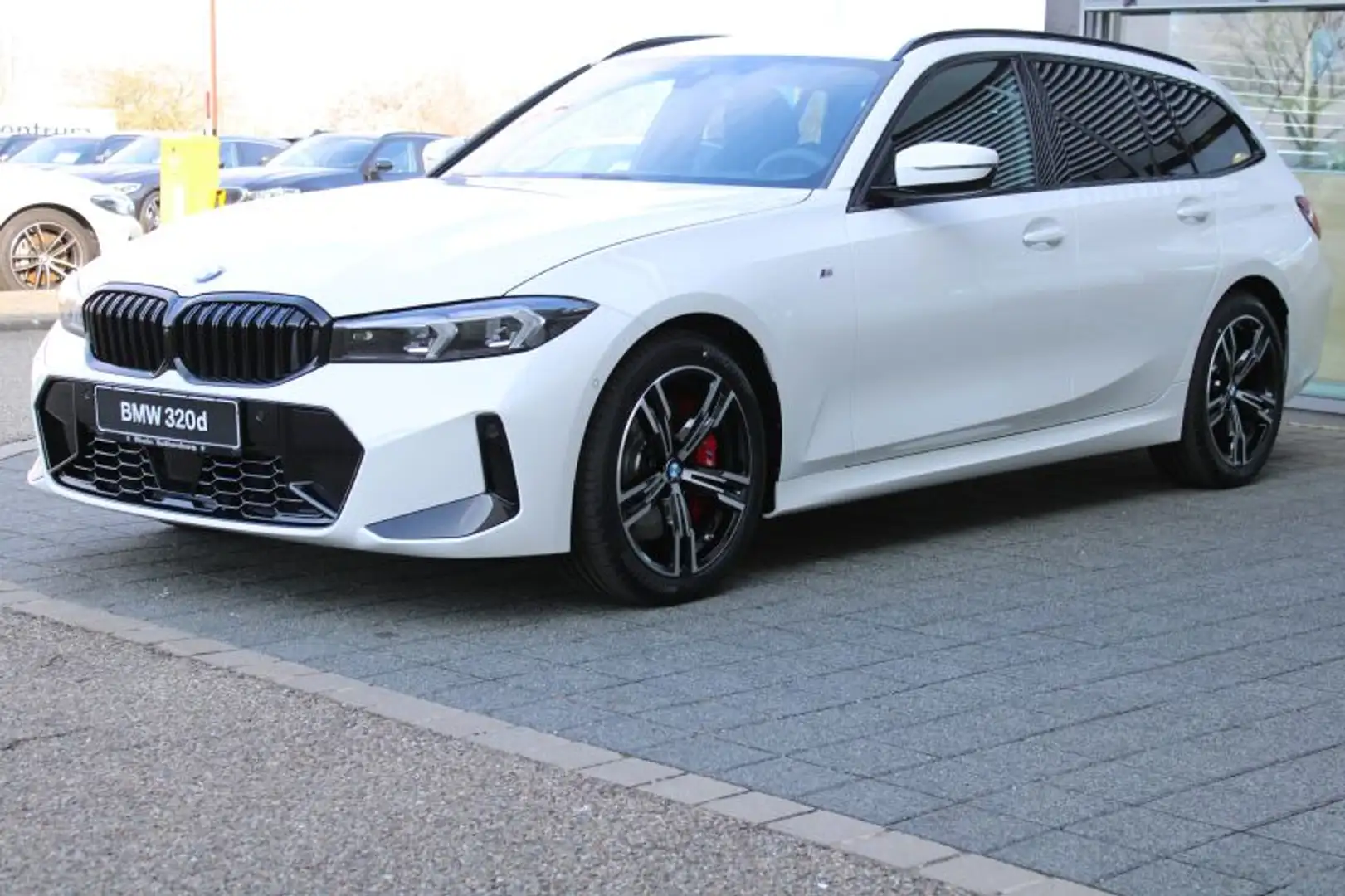 BMW 320 d Touring M Sportpaket *Nicht später. Jetzt* Weiß - 2