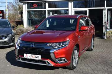 Outlander Plug-in Hybrid PLUS Spirit 2.4 4WD