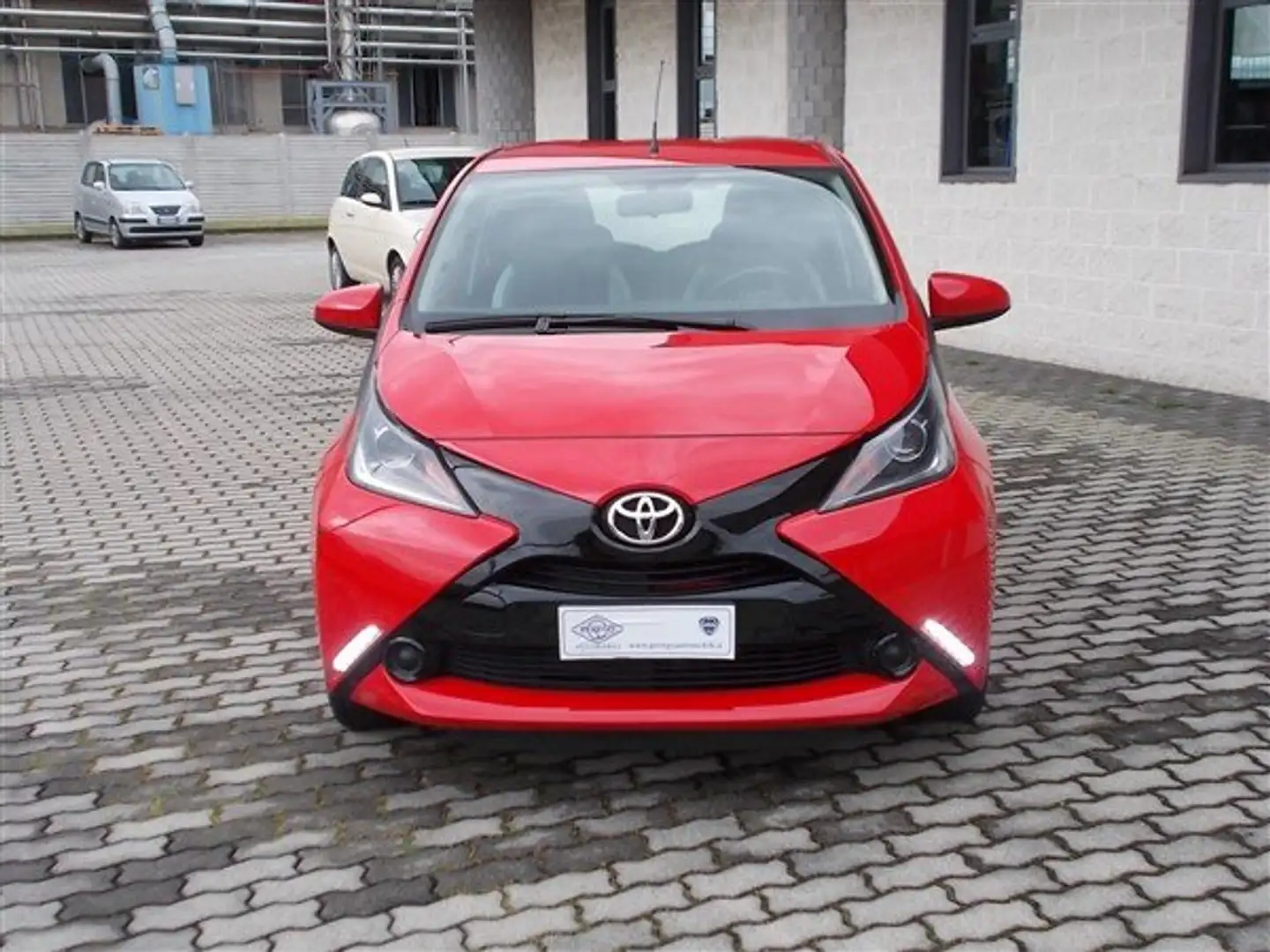 Toyota Aygo Aygo 5p 1.0 x-cool Rosso - 1