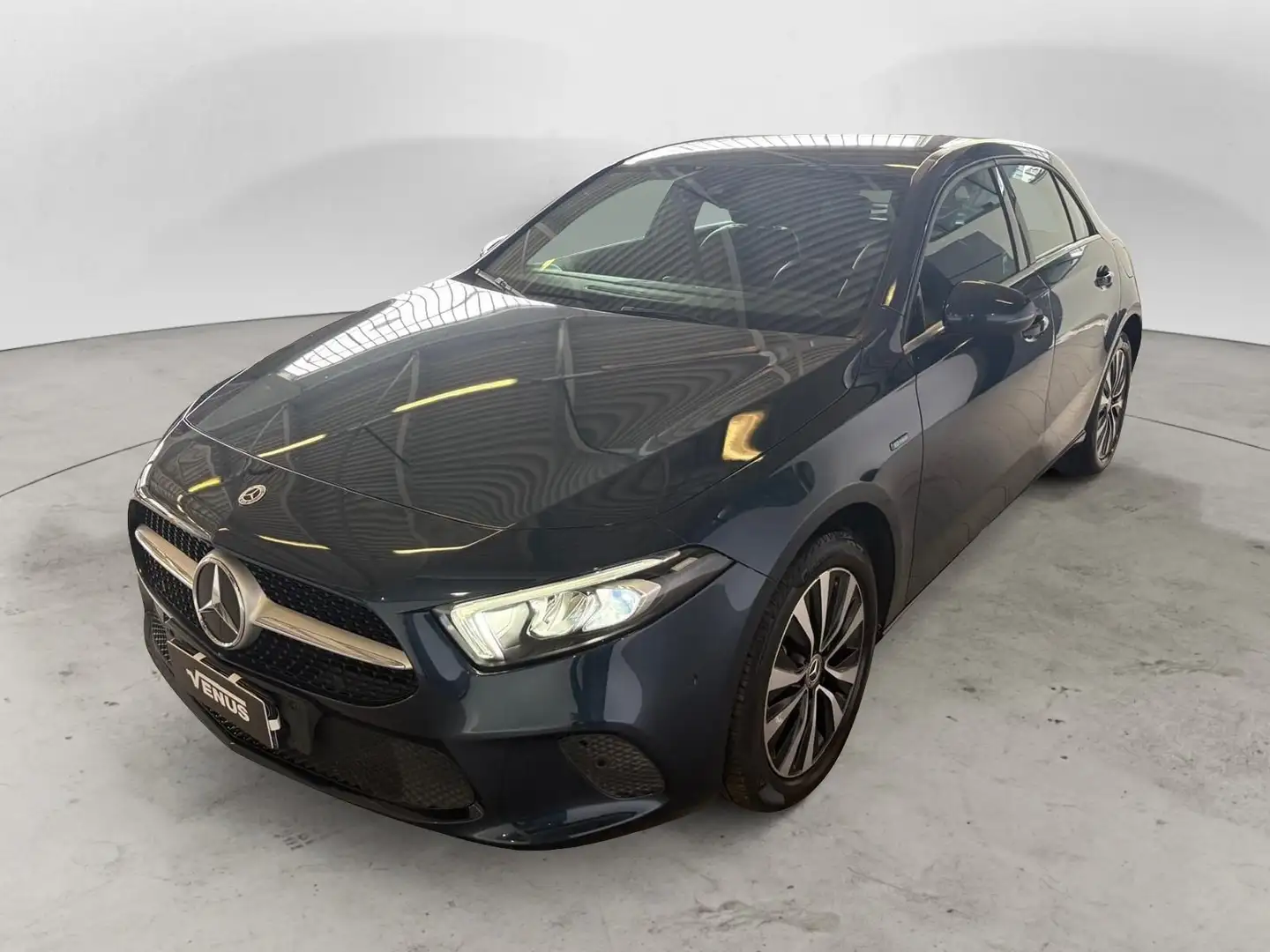 Mercedes-Benz A 250 A 250 e Automatic EQ-Power Business Extra Bleu - 2