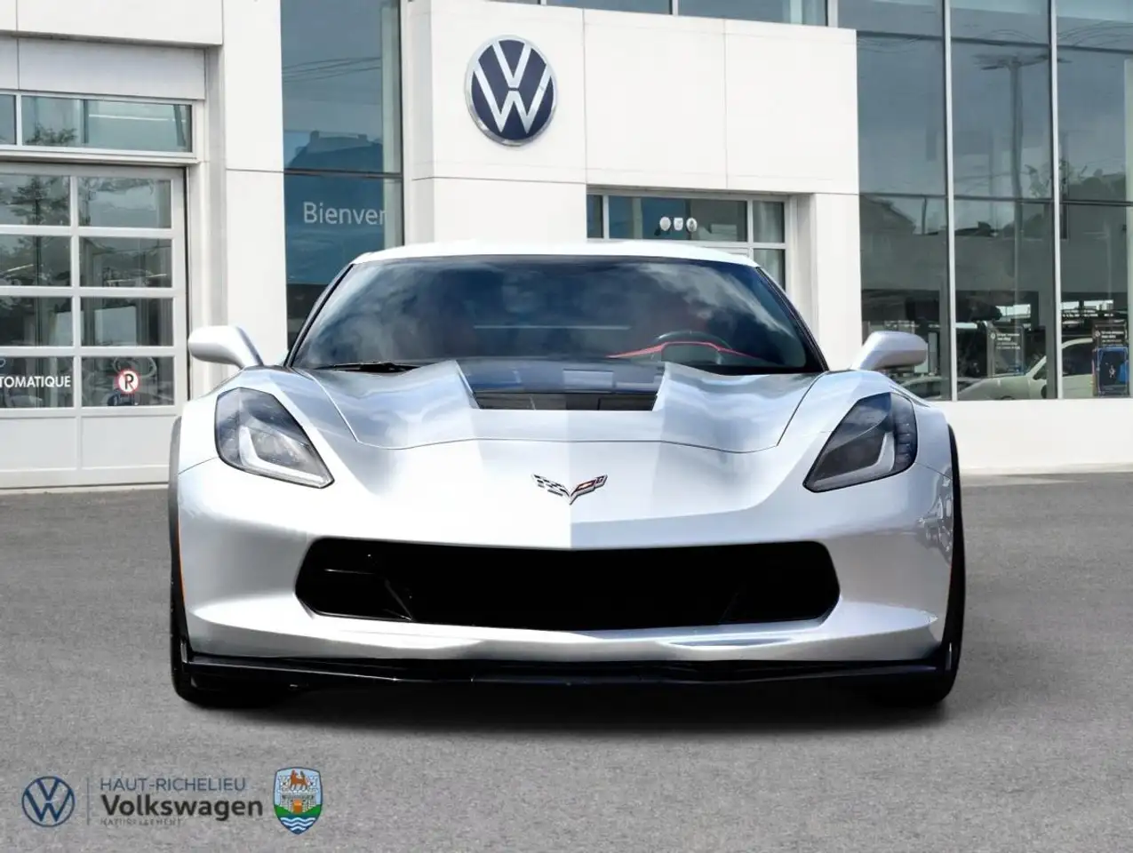 Chevrolet Corvette снимка Chevrolet Corvette