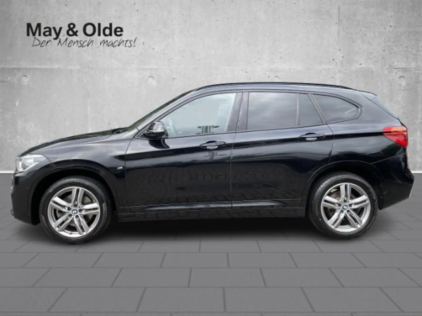 BMW X1 SDRIVE20I Sportpaket HUD AD El. Panodach Panorama Schwarz - 2