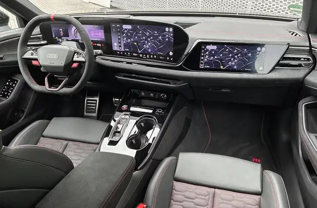 Audi RS5 view 8