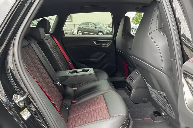 Audi RS5 view 9