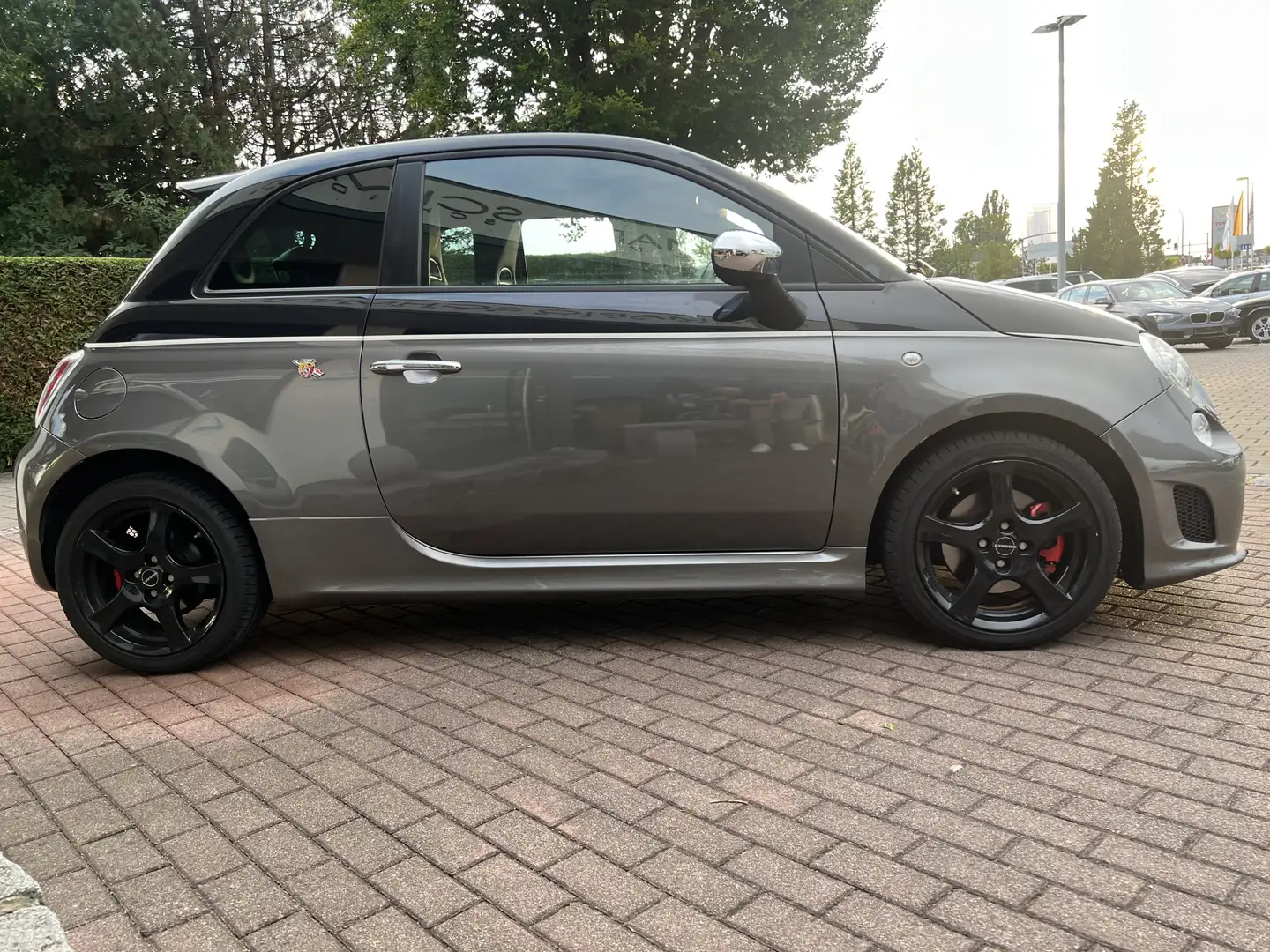 Abarth 500 1,4l Turbo Leder*Klimaautomatik*Bi-Xenon*1.H Grau - 2