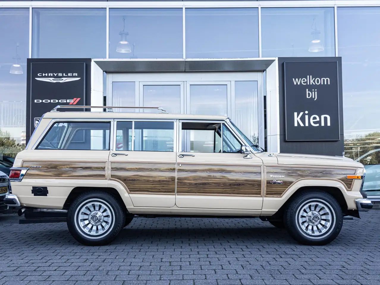 Jeep Wagoneer 5.9 V8 Limited Wagon, foto 3