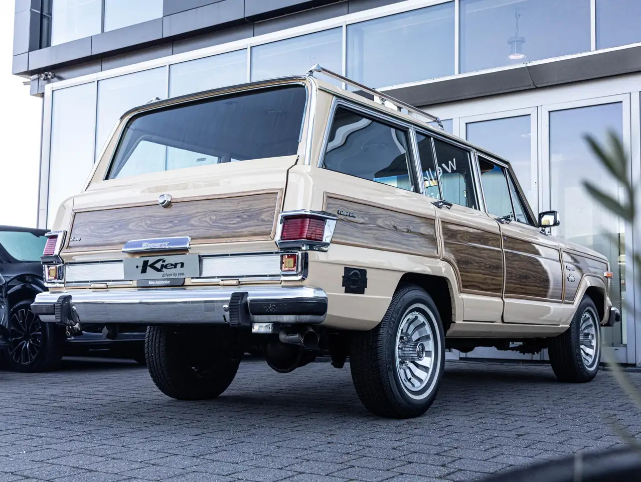 Jeep Wagoneer 5.9 V8 Limited Wagon, foto 4