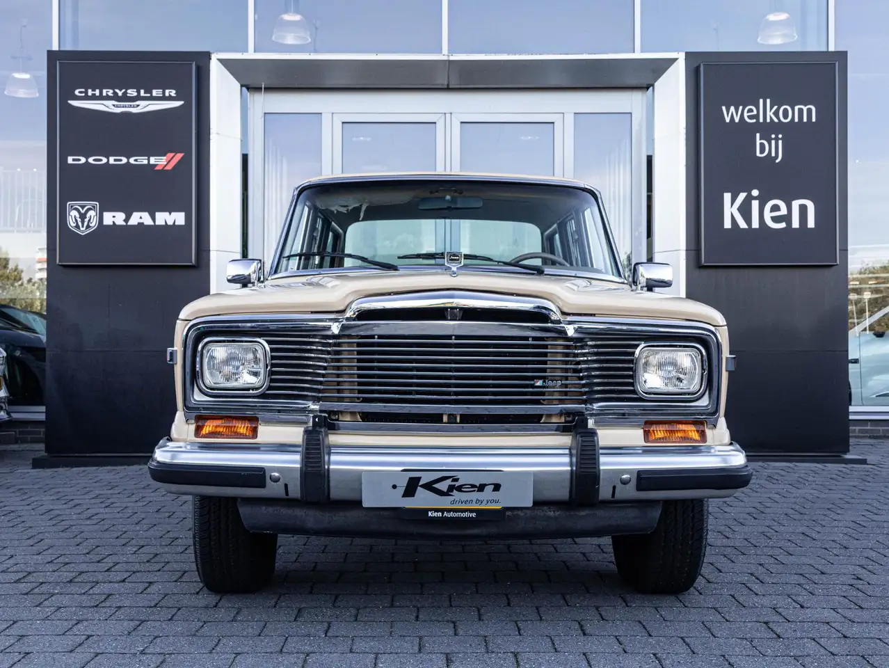 Jeep Wagoneer 5.9 V8 Limited Wagon, foto 10