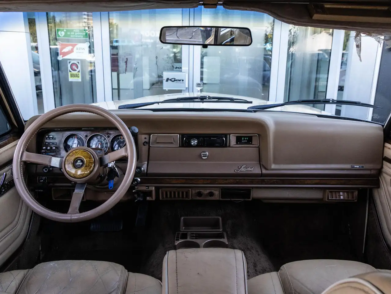 Jeep Wagoneer 5.9 V8 Limited Wagon, foto 2