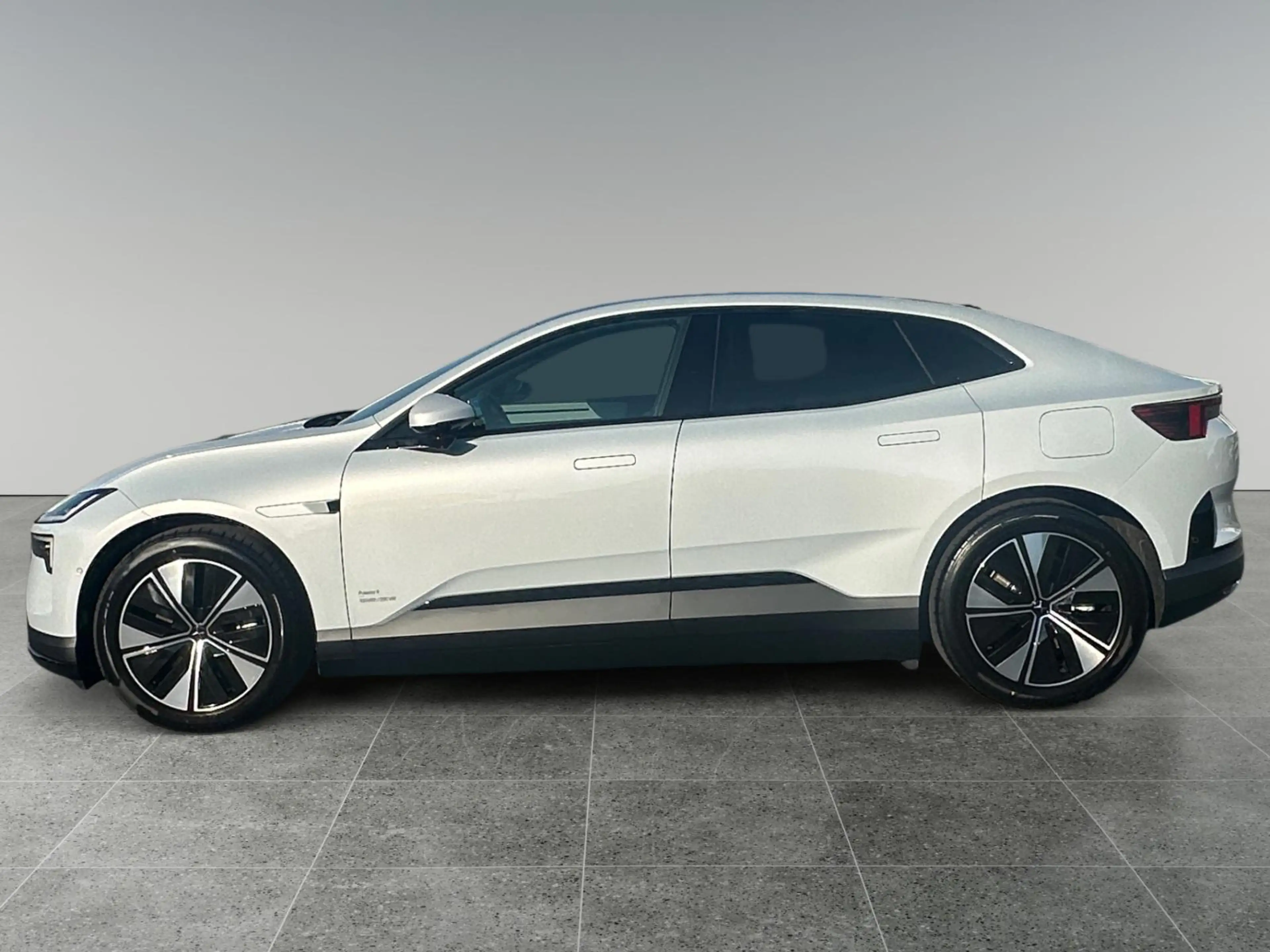 Polestar 4 Long Range Single motor Prime 100 kWh — photo 2