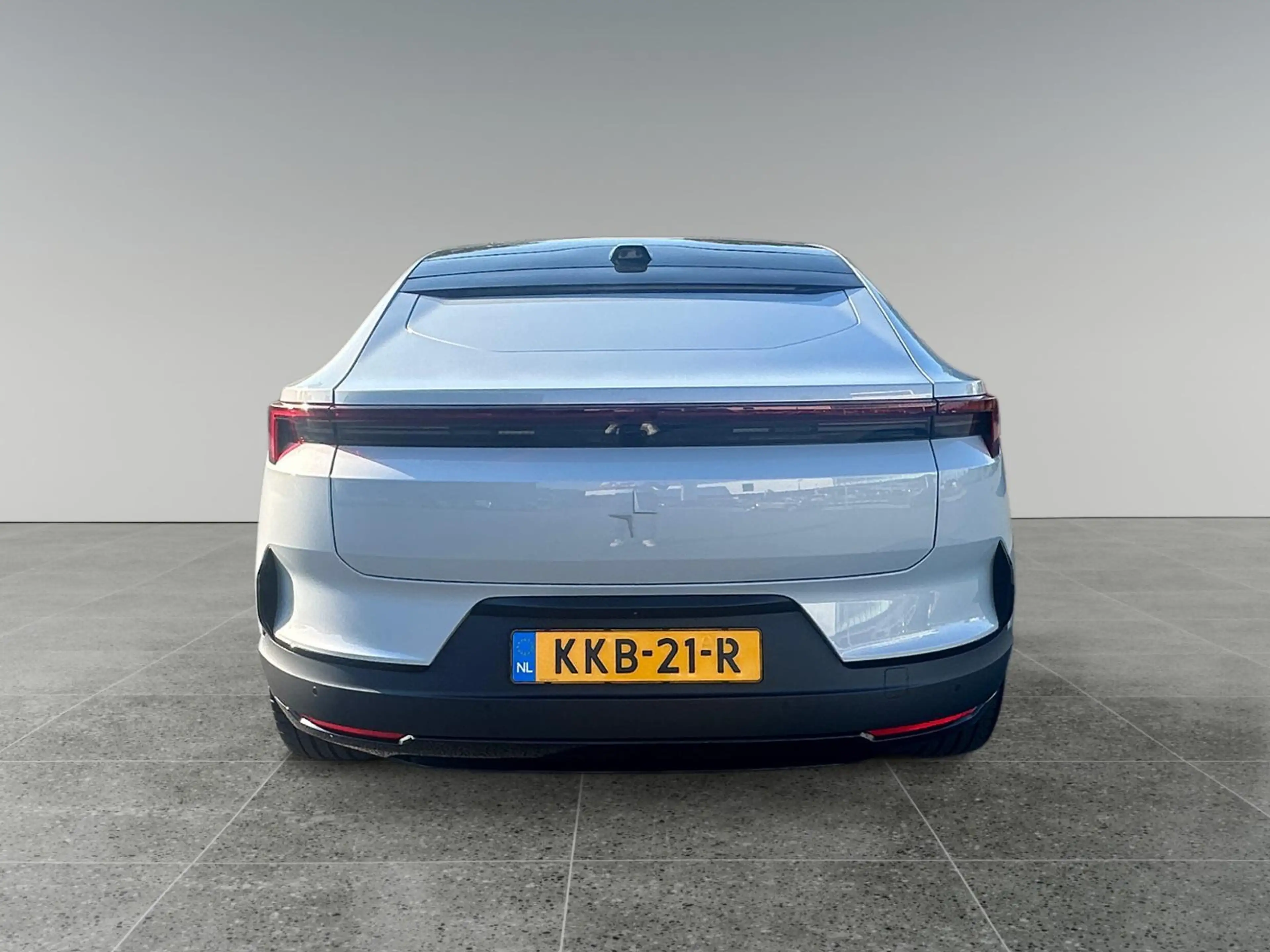 Polestar 4 Long Range Single motor Prime 100 kWh — photo 4