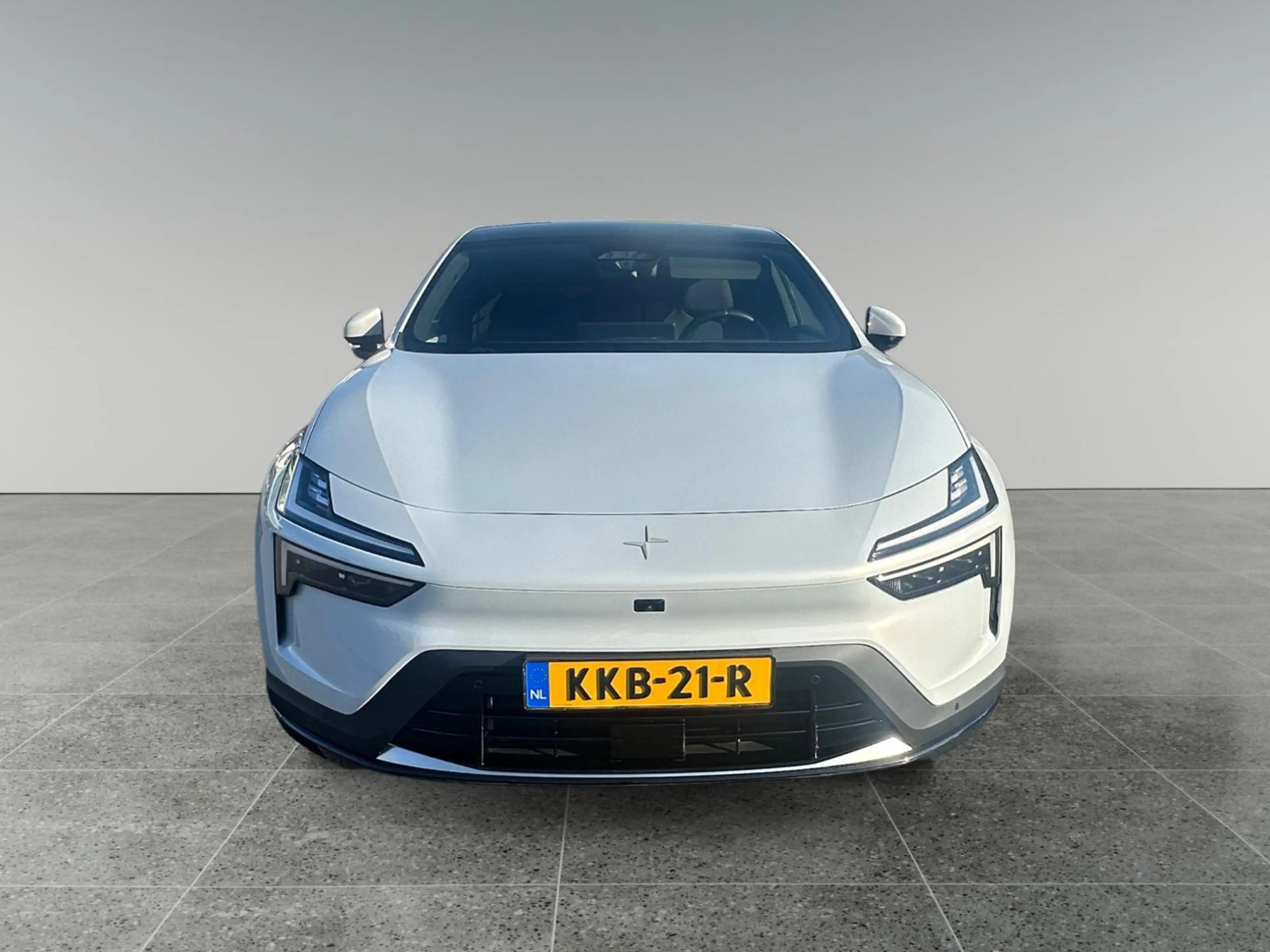Polestar 4 Long Range Single motor Prime 100 kWh — photo 8
