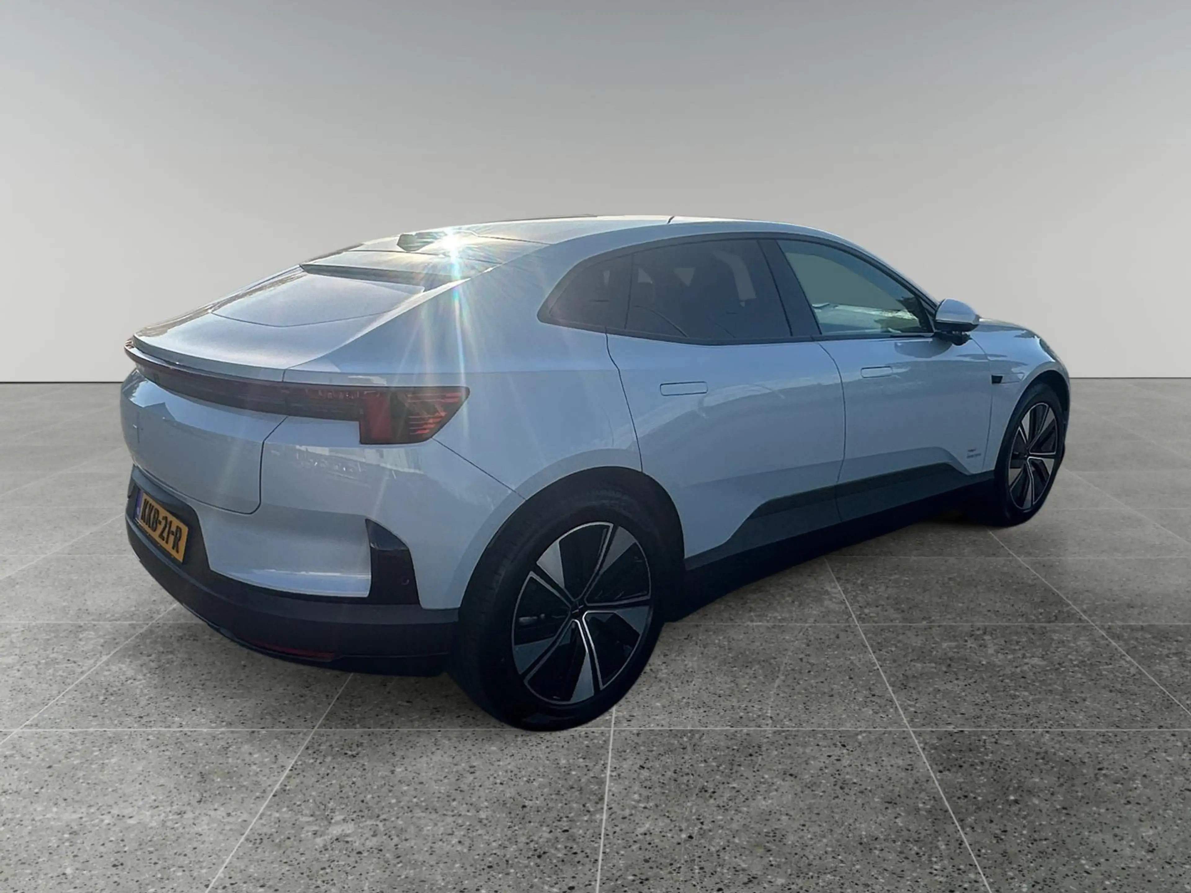 Polestar 4 Long Range Single motor Prime 100 kWh — photo 5
