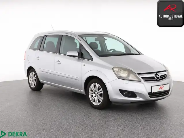 Opel Zafira view 7