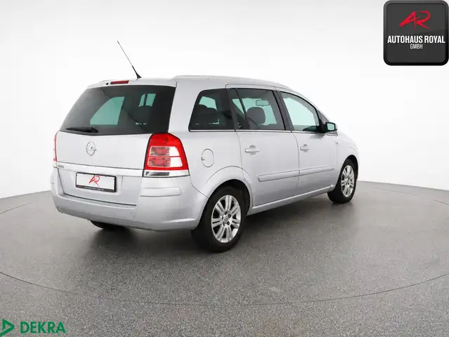 Opel Zafira view 5