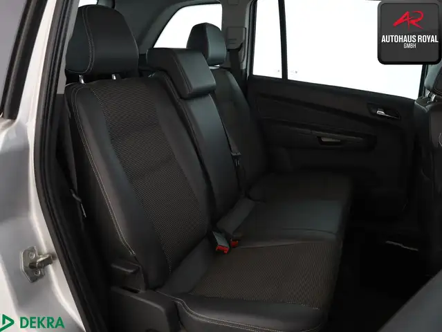 Opel Zafira view 10