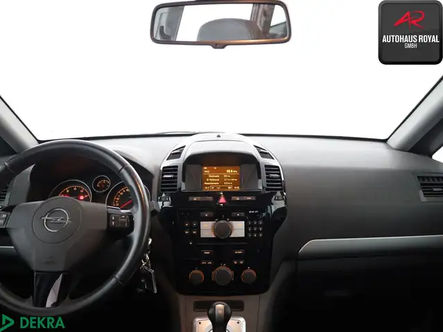 Opel Zafira view 12