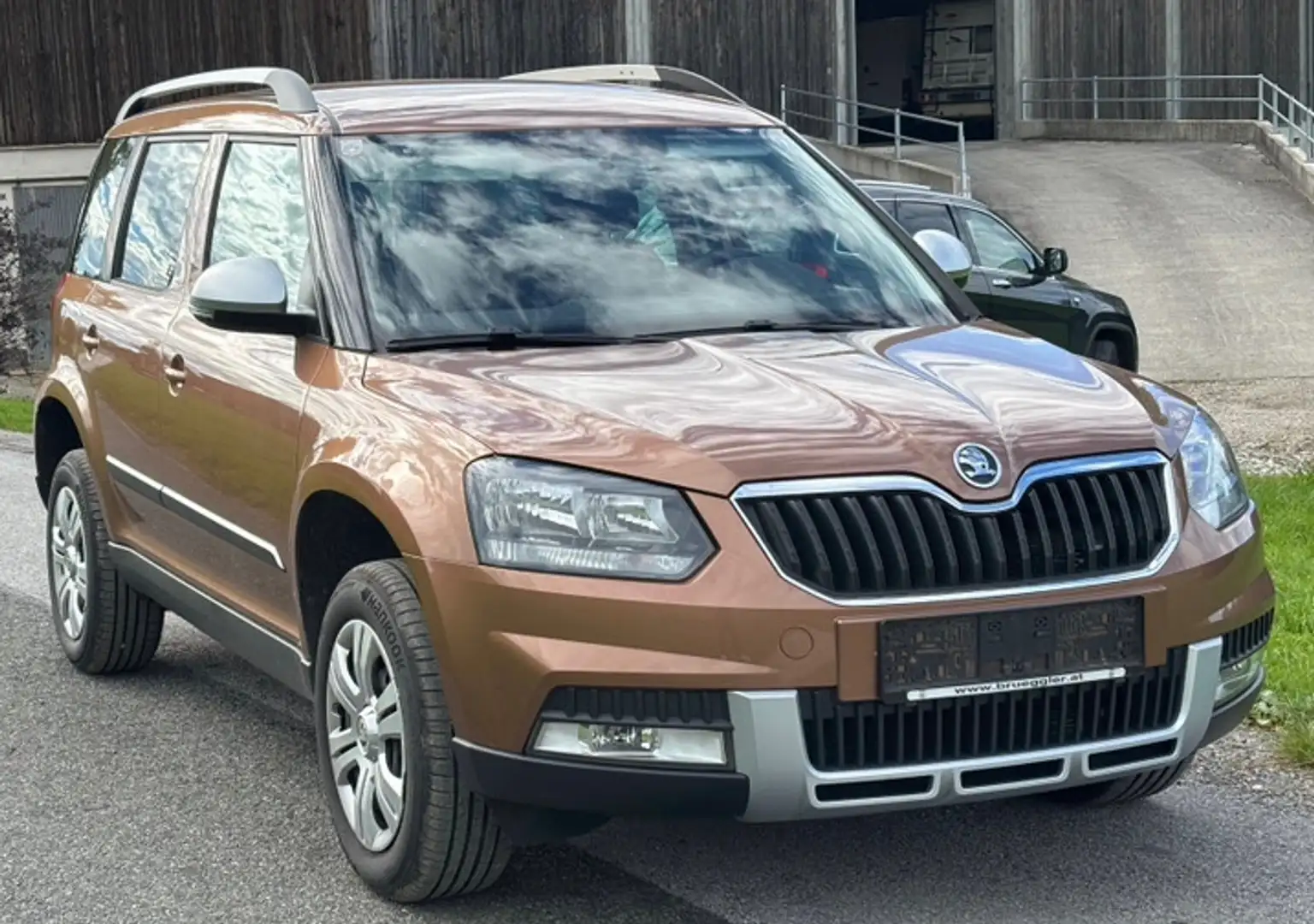 Skoda Yeti Ambition 1,2 TSI Klima*Parksensoren*Service gepfl Bronze - 2