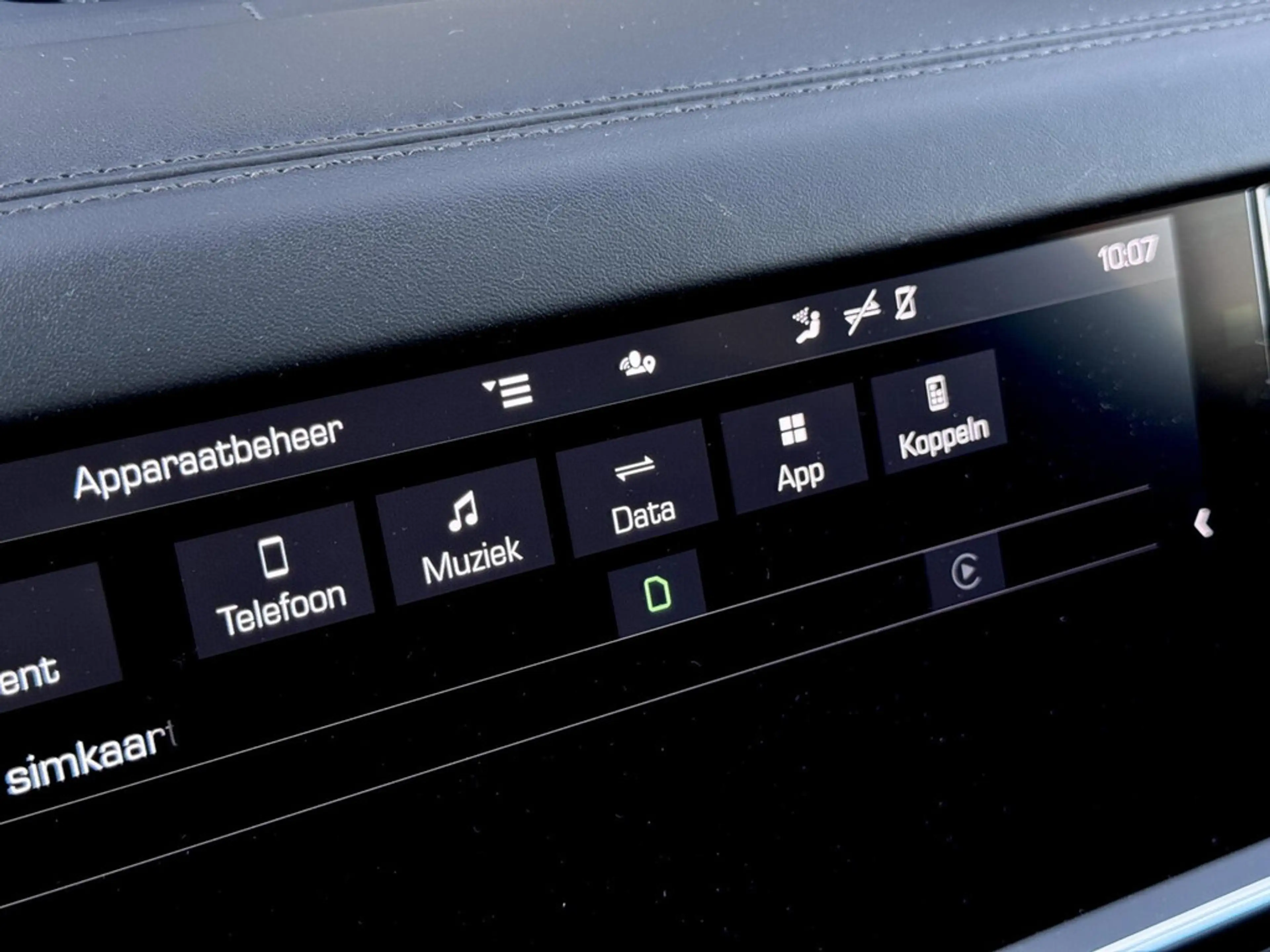 Porsche Cayenne 3.0 E-Hybrid | SOH 87% | Panodak | Sport Chrono | — photo 26