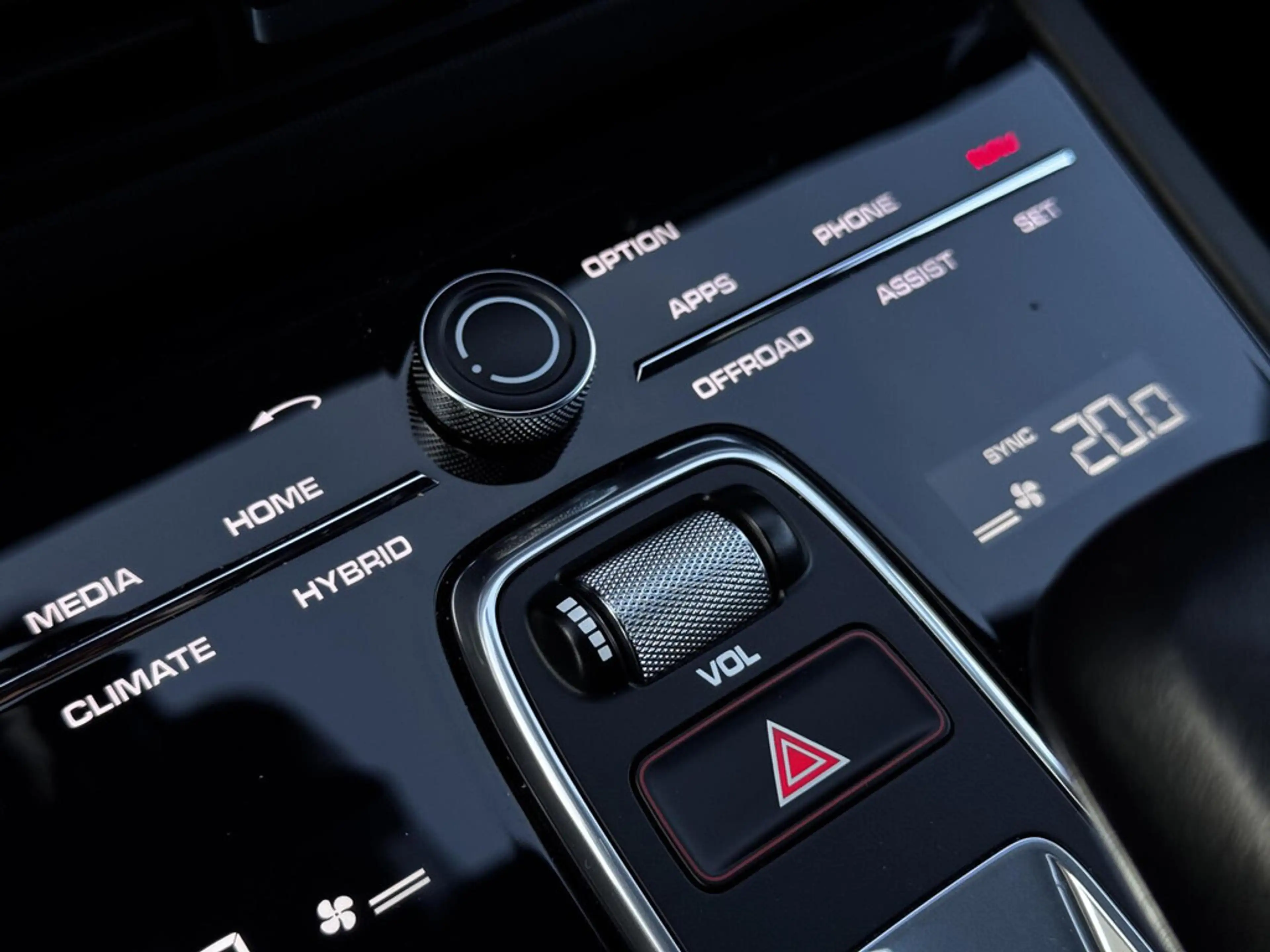 Porsche Cayenne 3.0 E-Hybrid | SOH 87% | Panodak | Sport Chrono | — photo 35