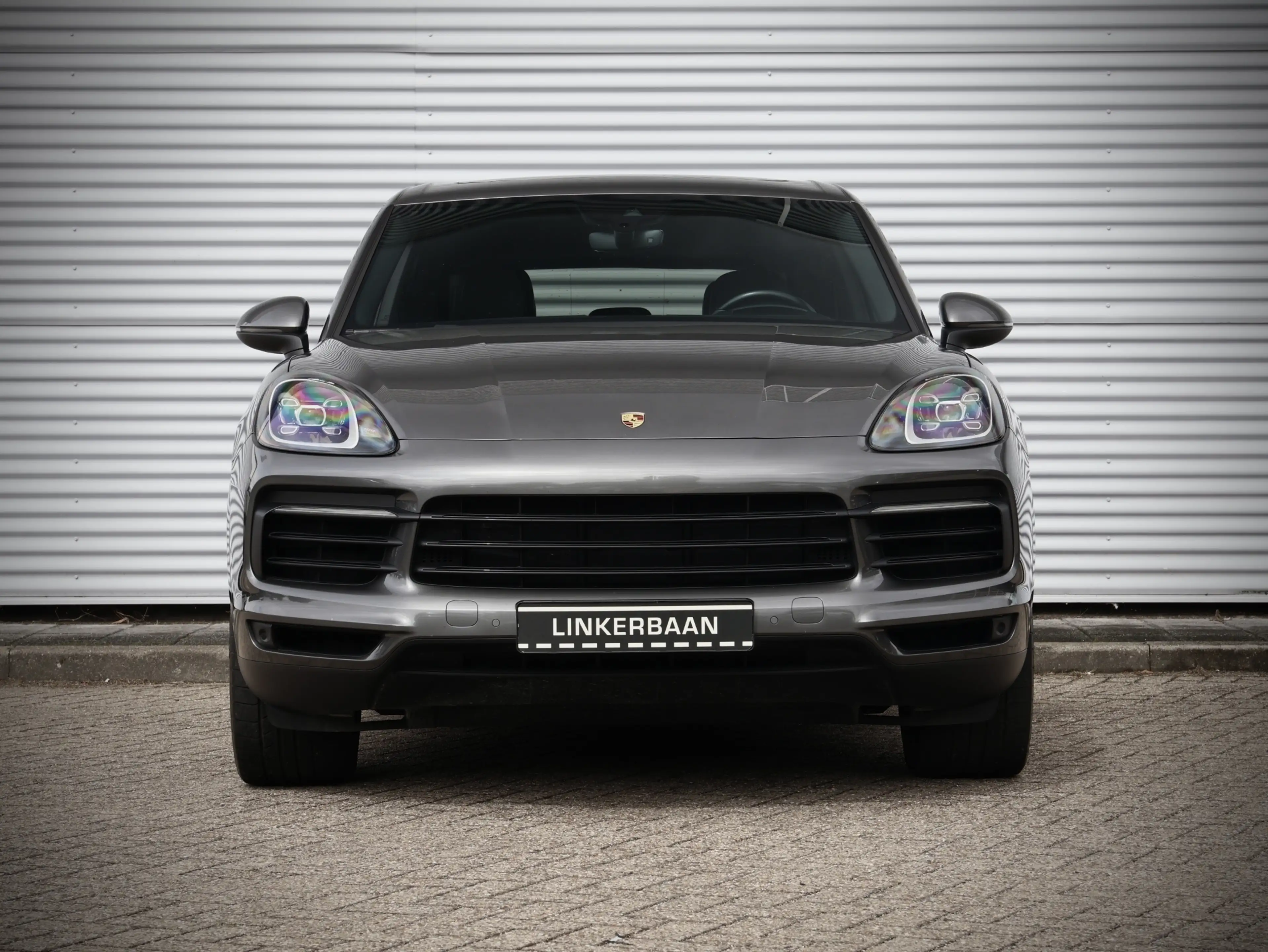 Porsche Cayenne 3.0 E-Hybrid | SOH 87% | Panodak | Sport Chrono | — photo 12