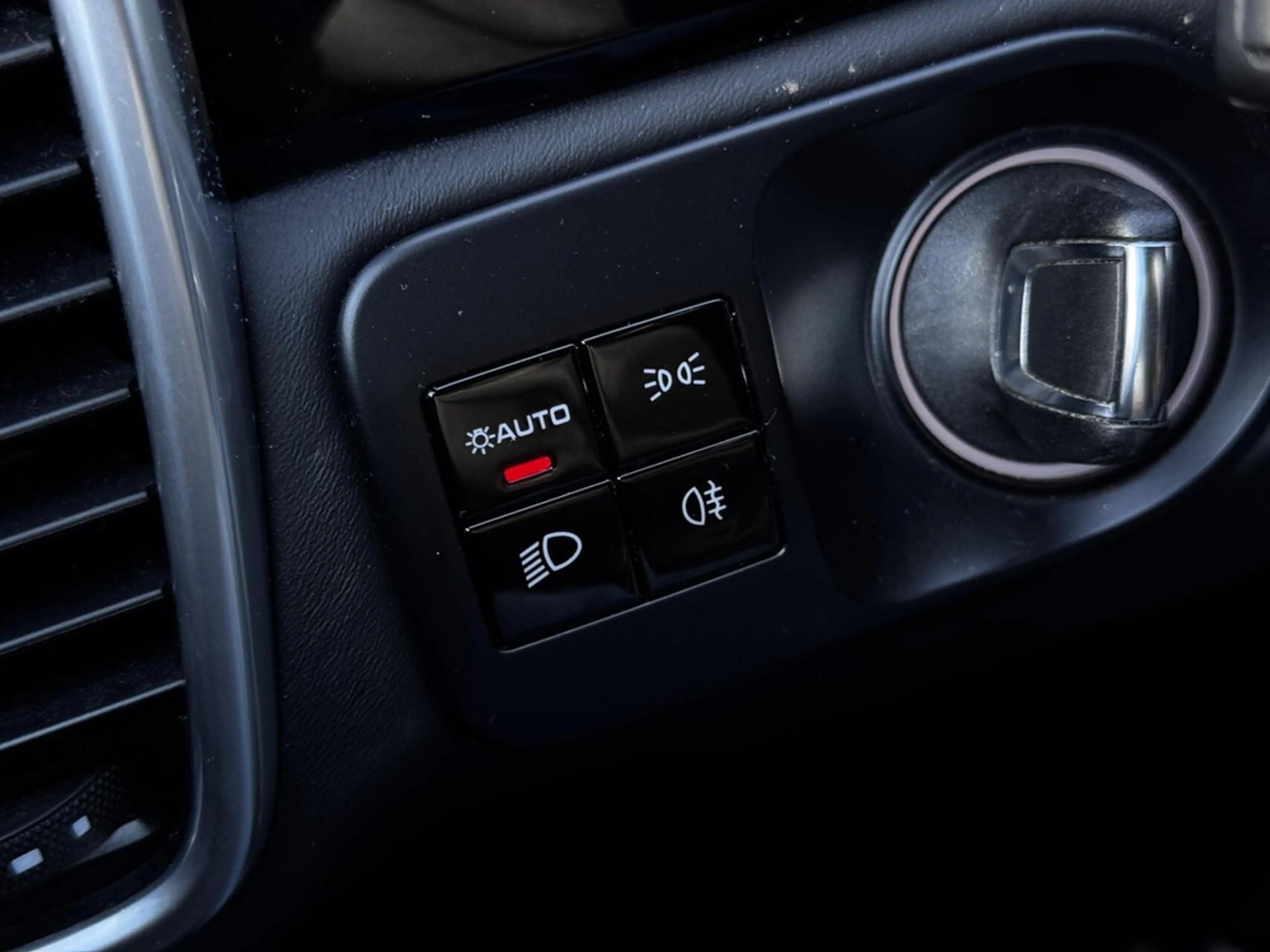 Porsche Cayenne 3.0 E-Hybrid | SOH 87% | Panodak | Sport Chrono | — photo 41