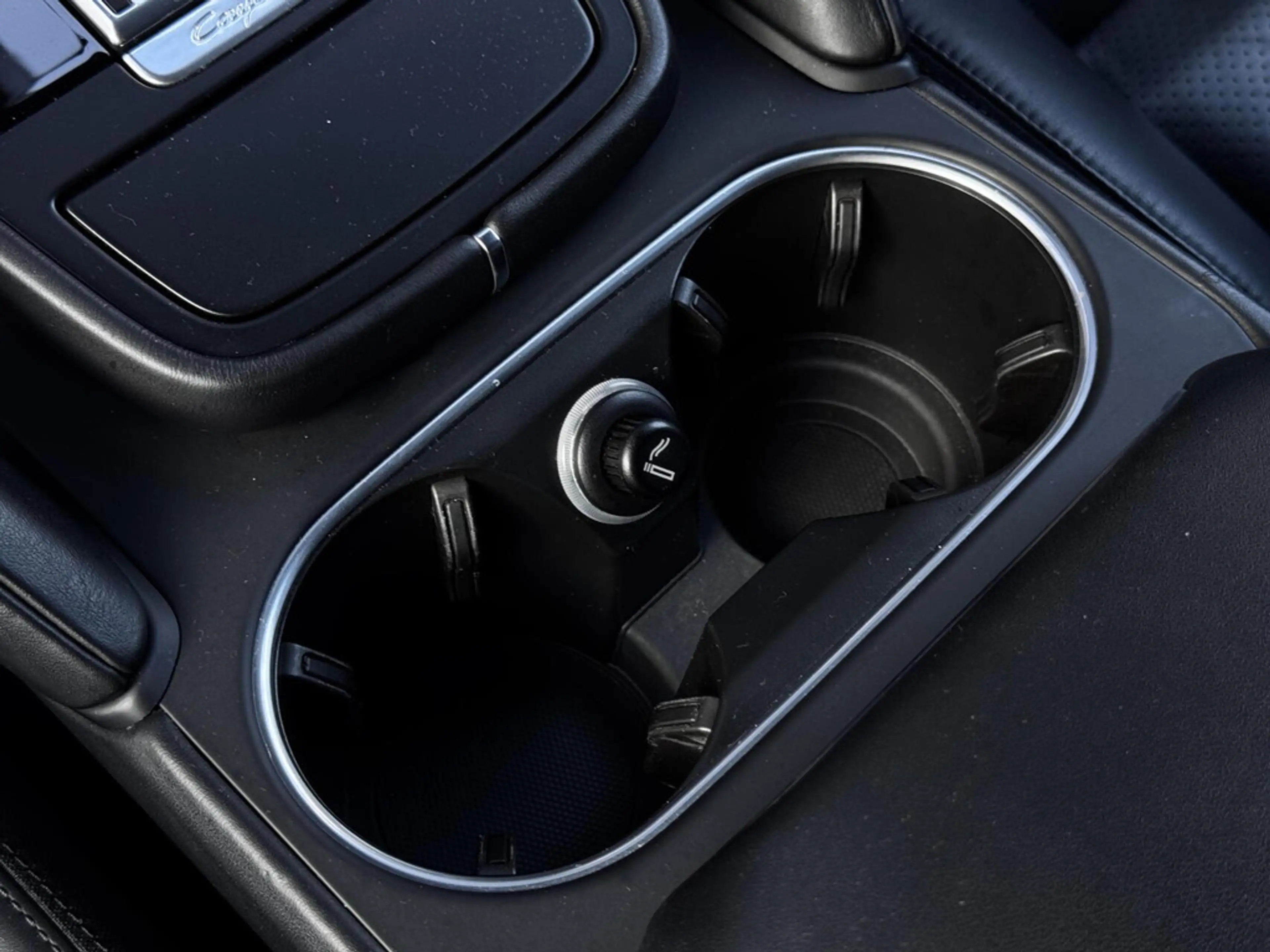 Porsche Cayenne 3.0 E-Hybrid | SOH 87% | Panodak | Sport Chrono | — photo 39