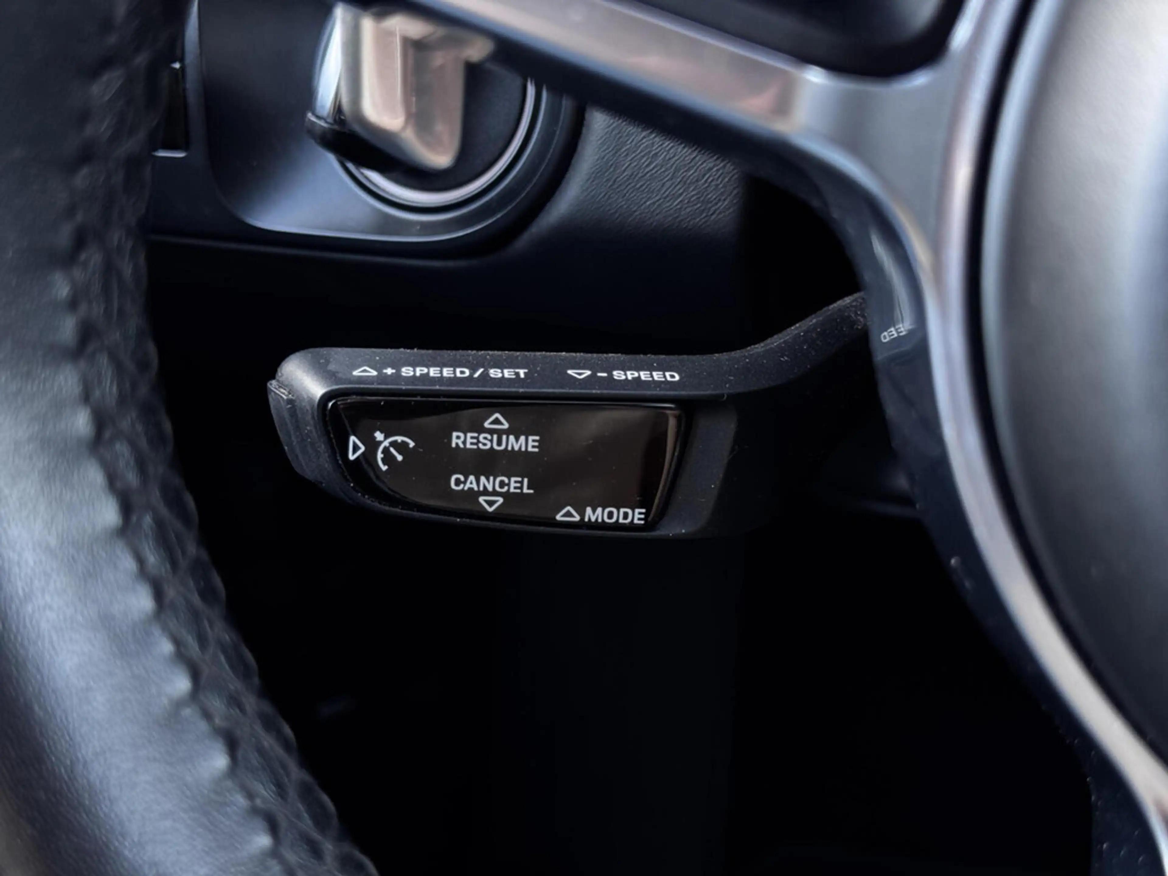 Porsche Cayenne 3.0 E-Hybrid | SOH 87% | Panodak | Sport Chrono | — photo 46