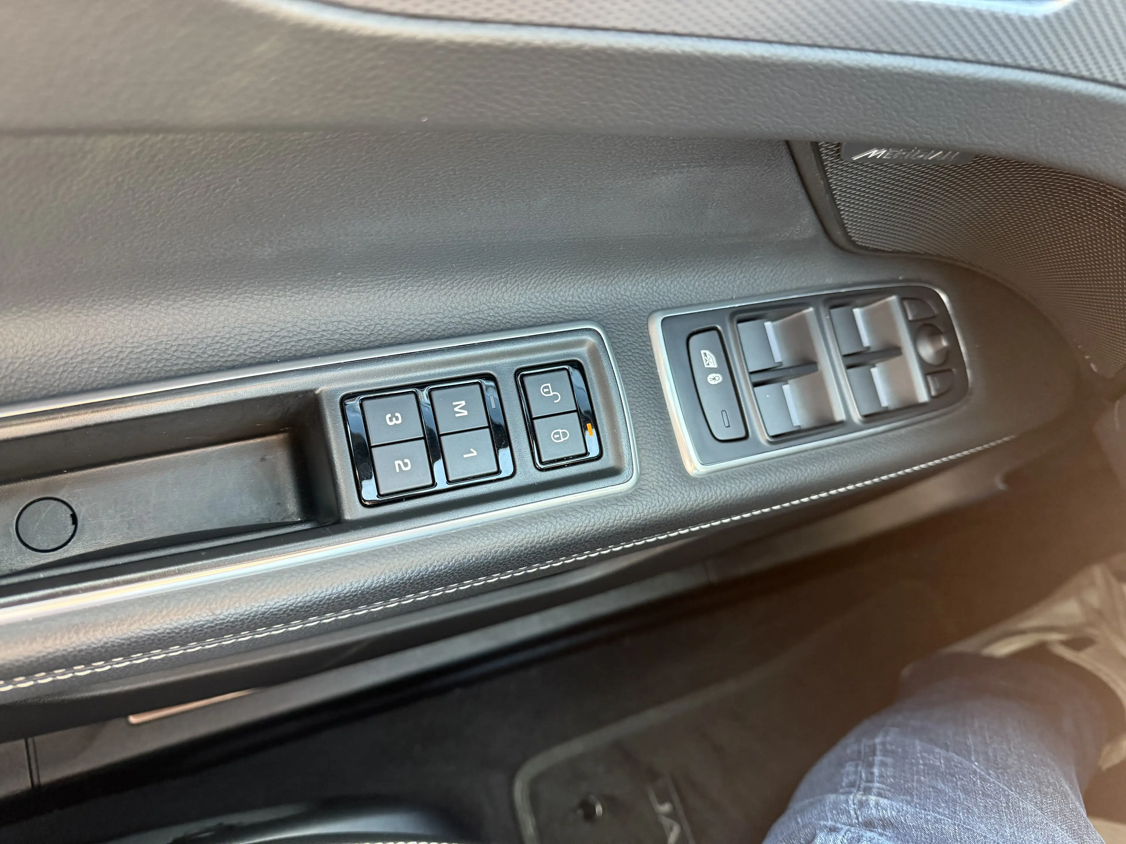 Jaguar XF XF R-Design Sportbrake AWD Allrad EXTRAS — photo 12