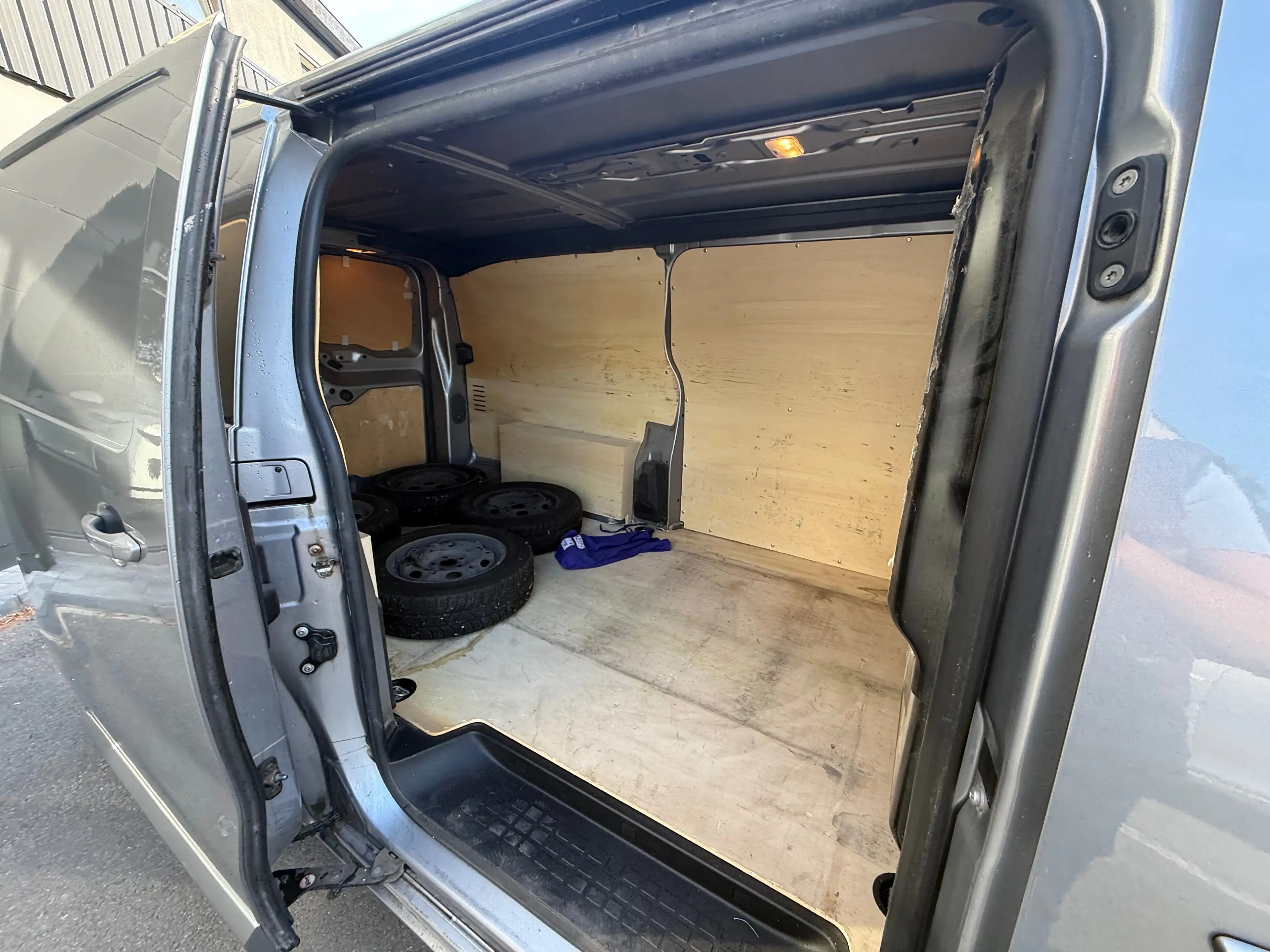 Opel Vivaro 2.0CDTi 3 PLACE UTILITAIRE,TVA RÉCUPÉRABLE,CAMÉRA,RADARS,CRUISE,CLIM,RADIO… — photo 8