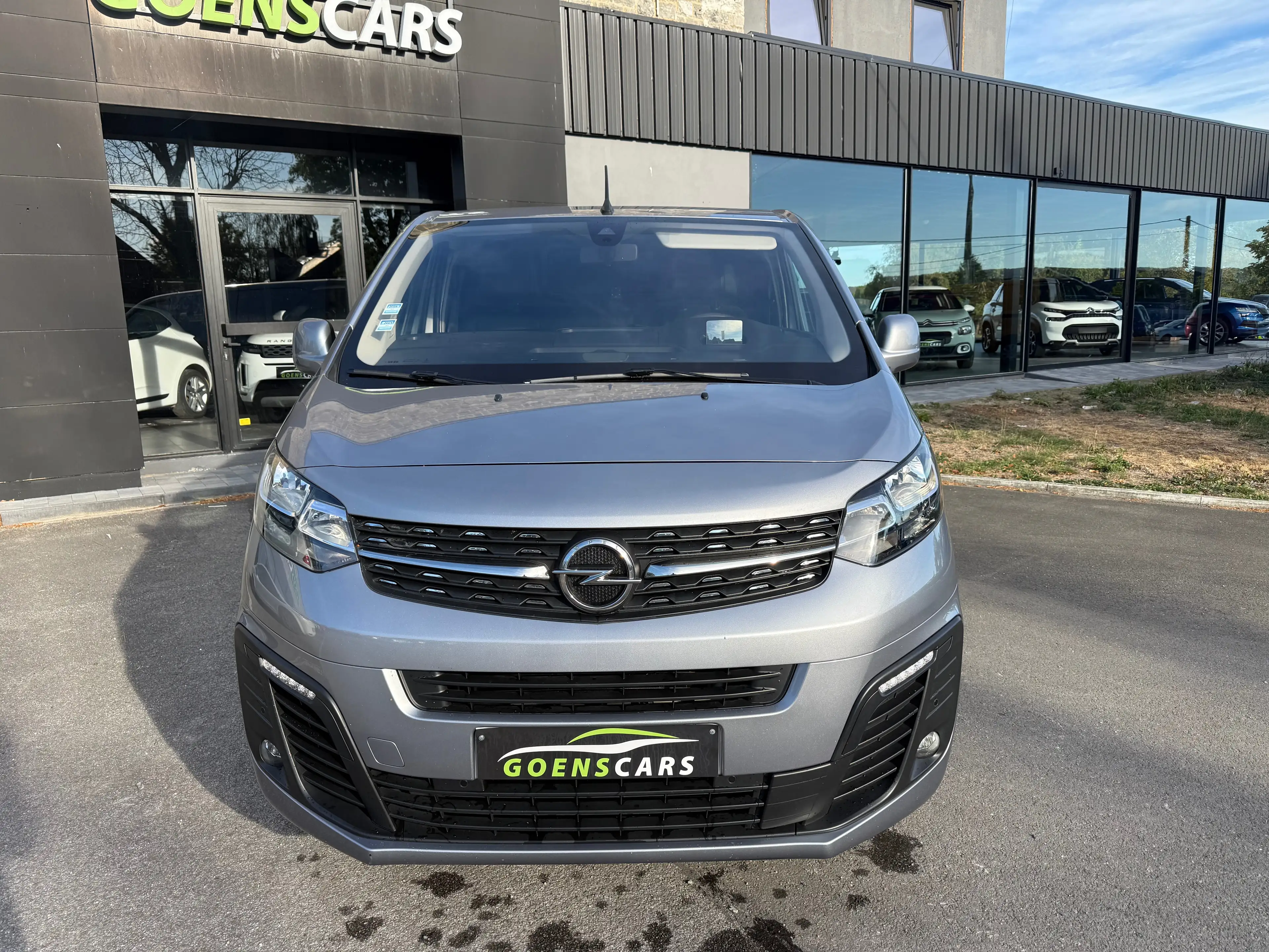 Opel Vivaro 2.0CDTi 3 PLACE UTILITAIRE,TVA RÉCUPÉRABLE,CAMÉRA,RADARS,CRUISE,CLIM,RADIO… — photo 2