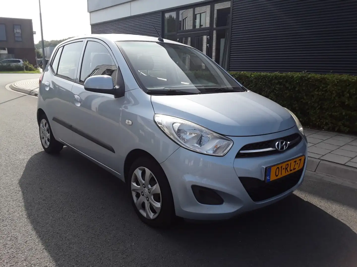 Hyundai i10 1.1 I-DRIVE COOL Grijs - 2