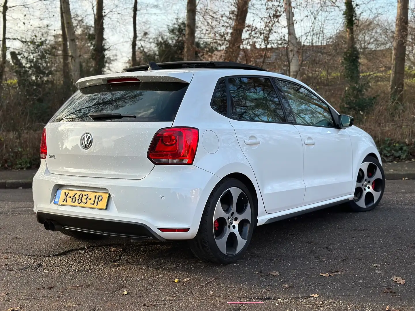 Volkswagen Polo GTI 1.4 TSI GTI DSG PANO/LED/CLIMA Wit Wit - 2