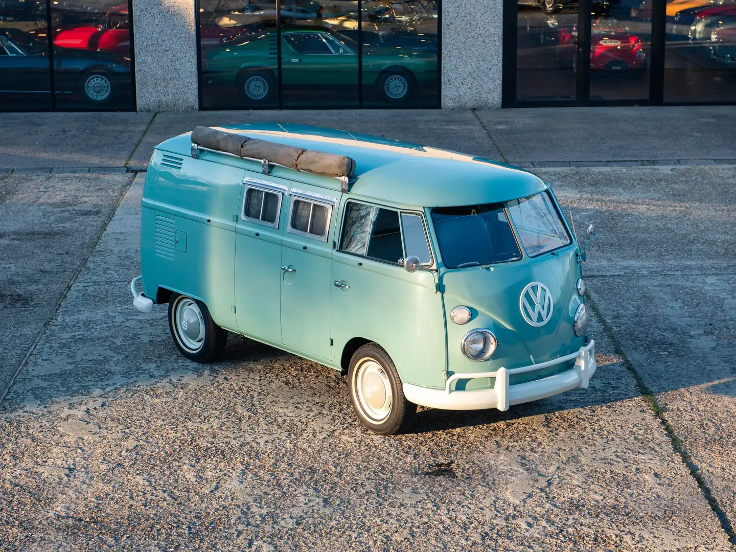 Volkswagen T1 Campmobile | 100% ORIGINAL | 1 of only 200 Bleu - 2