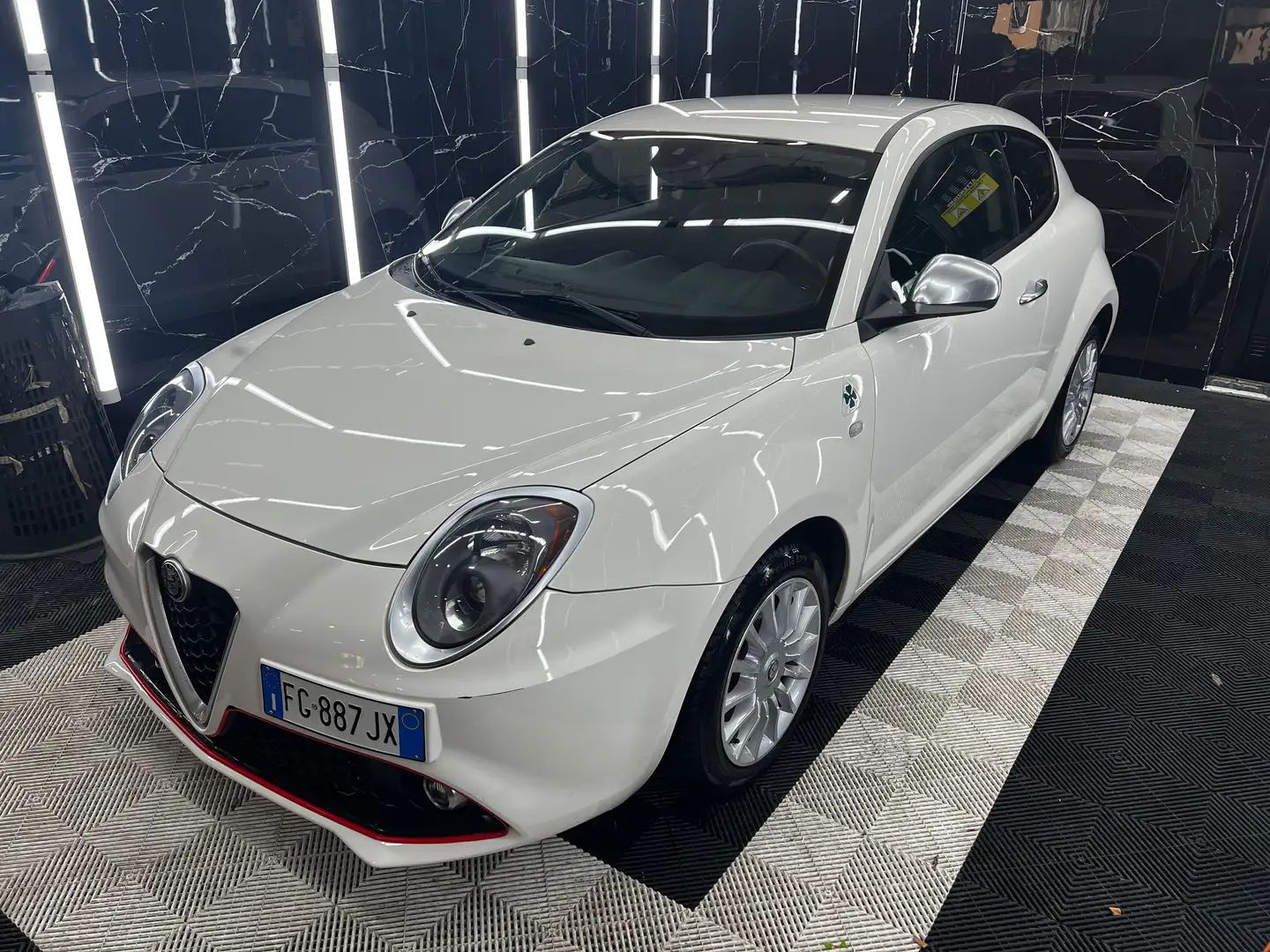 Alfa Romeo MiTo MiTo 2017 1.4 Distinctive 78cv E6 Bianco - 1