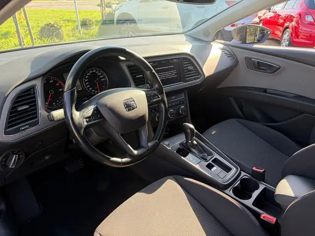 Seat Leon view 7