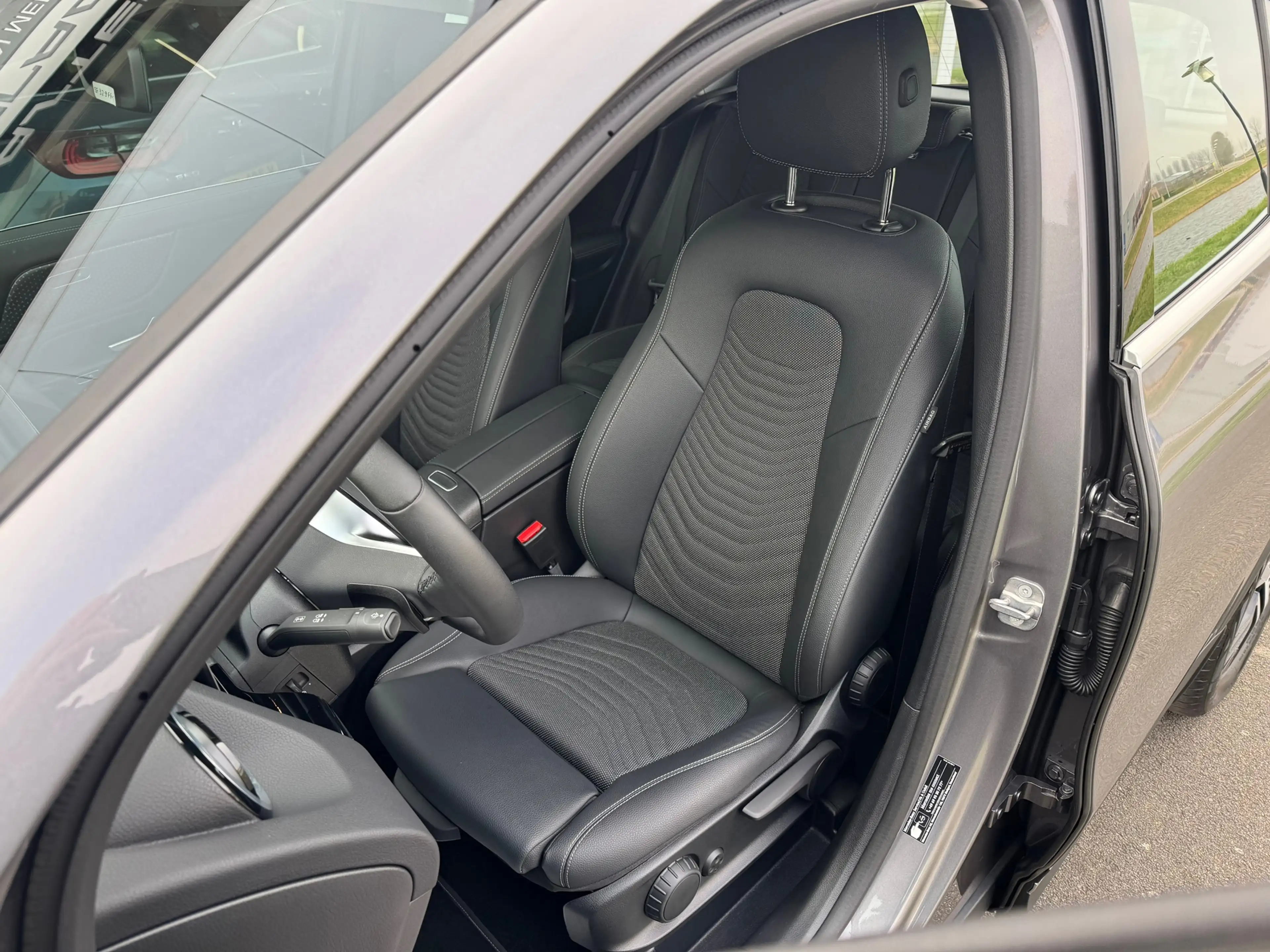 Mercedes-Benz GLA 250 e Progressive line Advanced automaat ,elektrische — photo 11