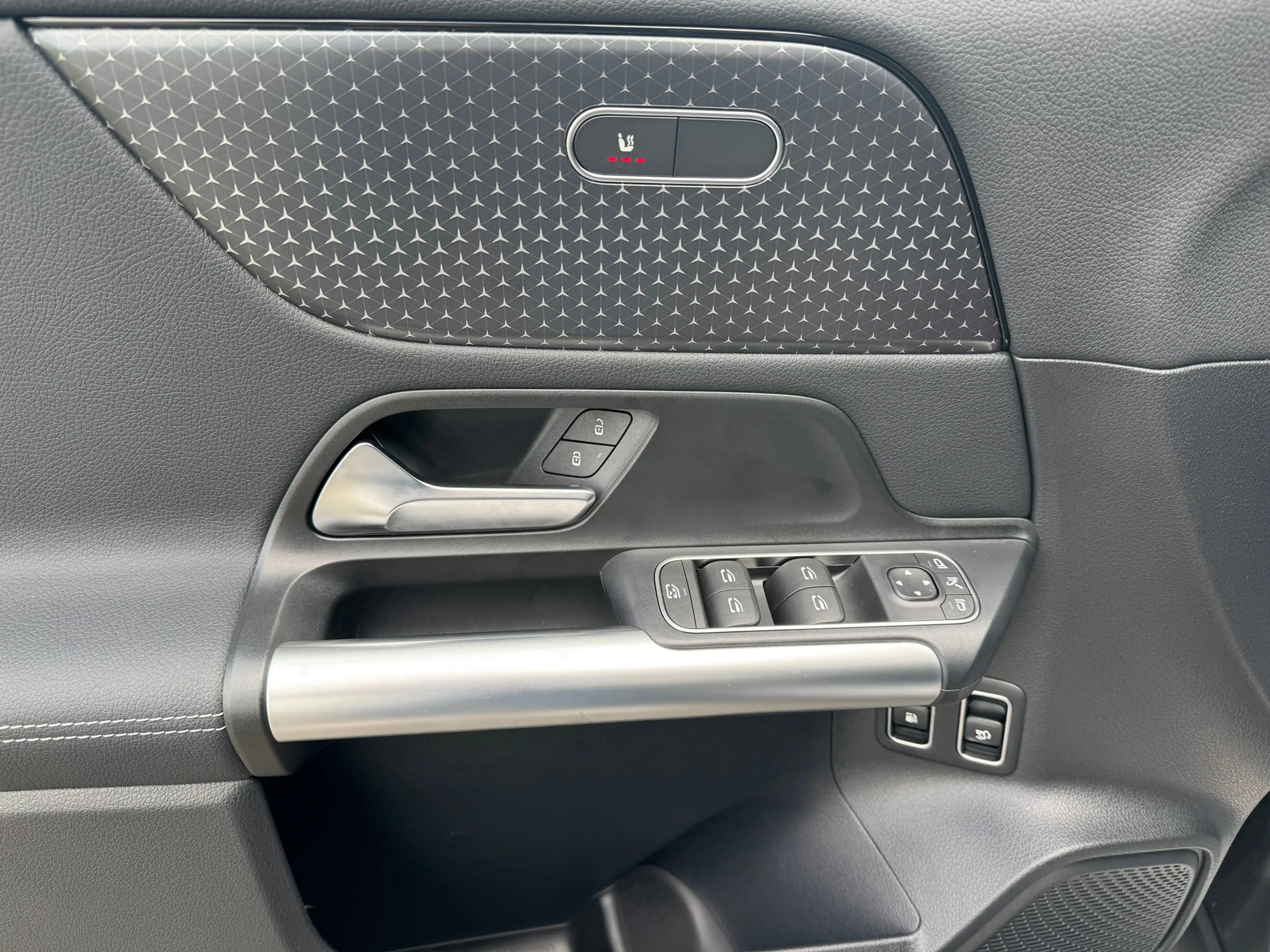 Mercedes-Benz GLA 250 e Progressive line Advanced automaat ,elektrische — photo 10