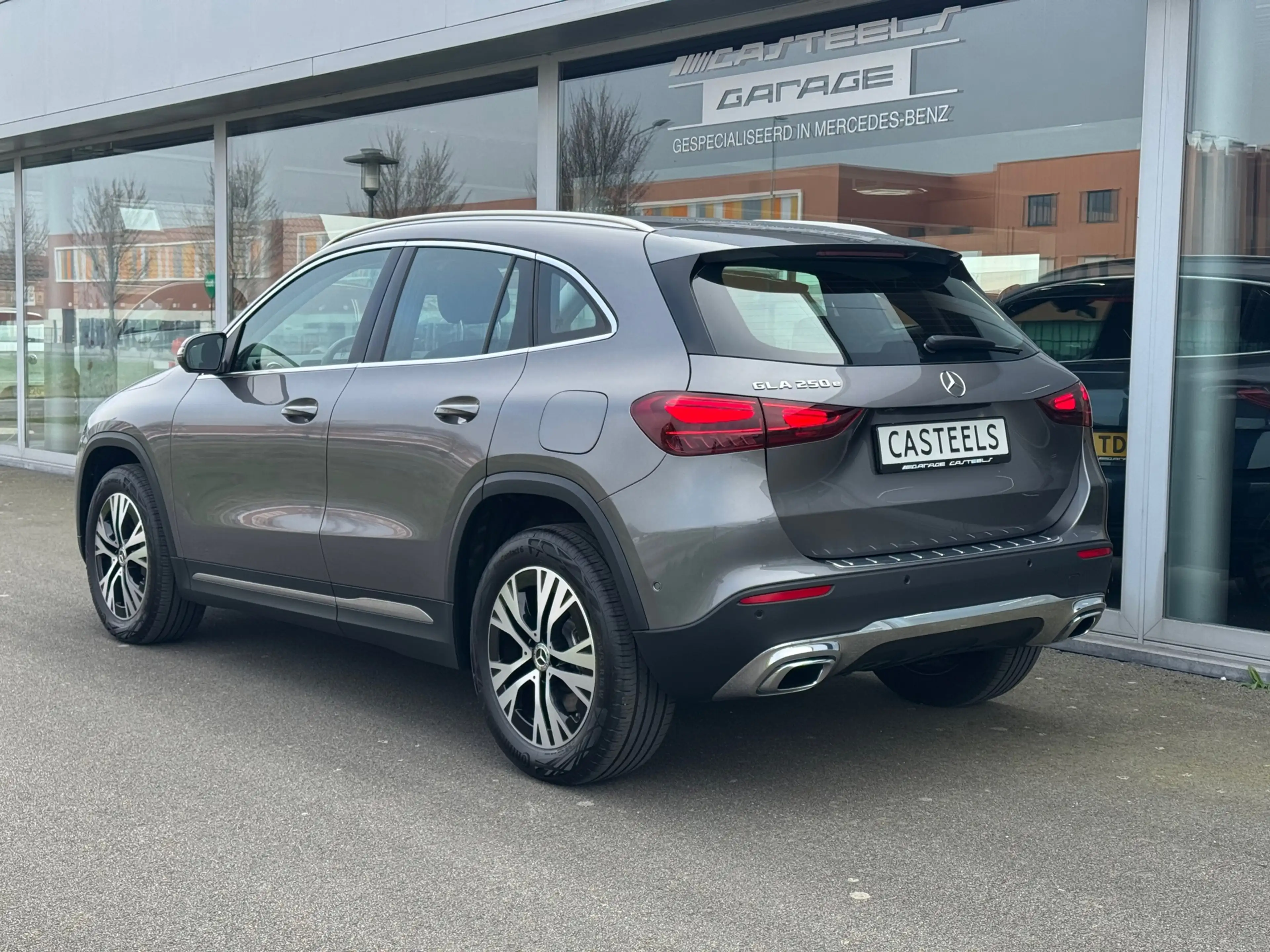 Mercedes-Benz GLA 250 e Progressive line Advanced automaat ,elektrische — photo 4