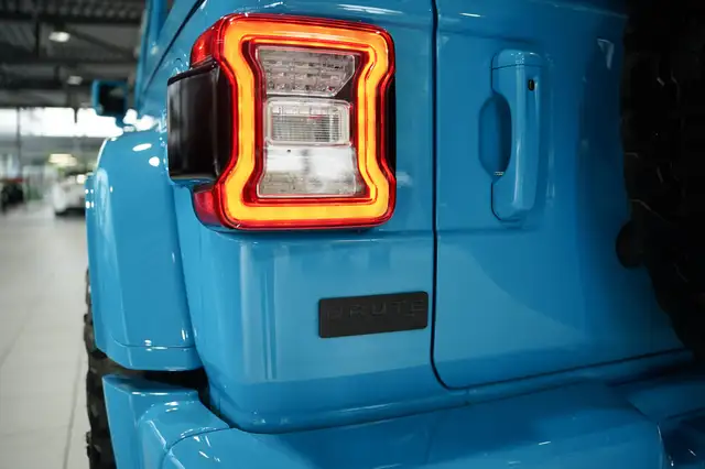 Jeep Wrangler view 14