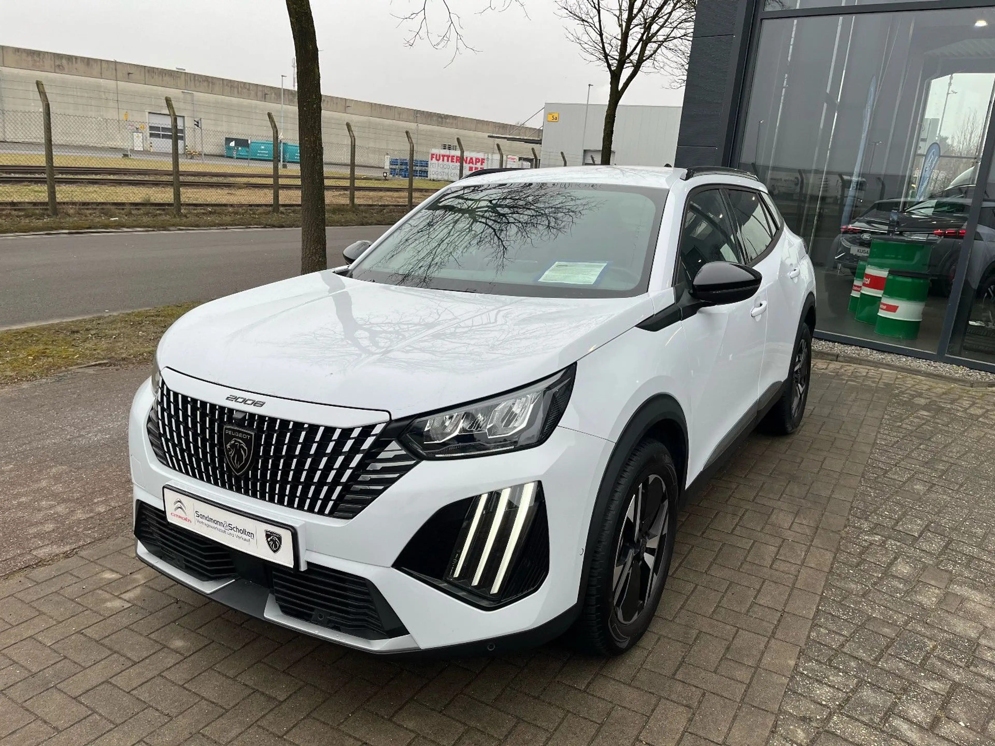 Peugeot 2008 Allure ACC+Keyless+Kamera+Navi — photo 4