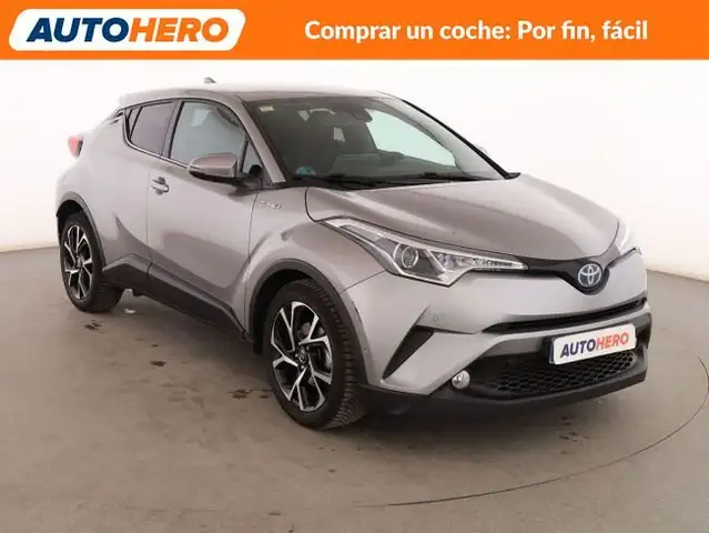 Toyota C-HR view 8