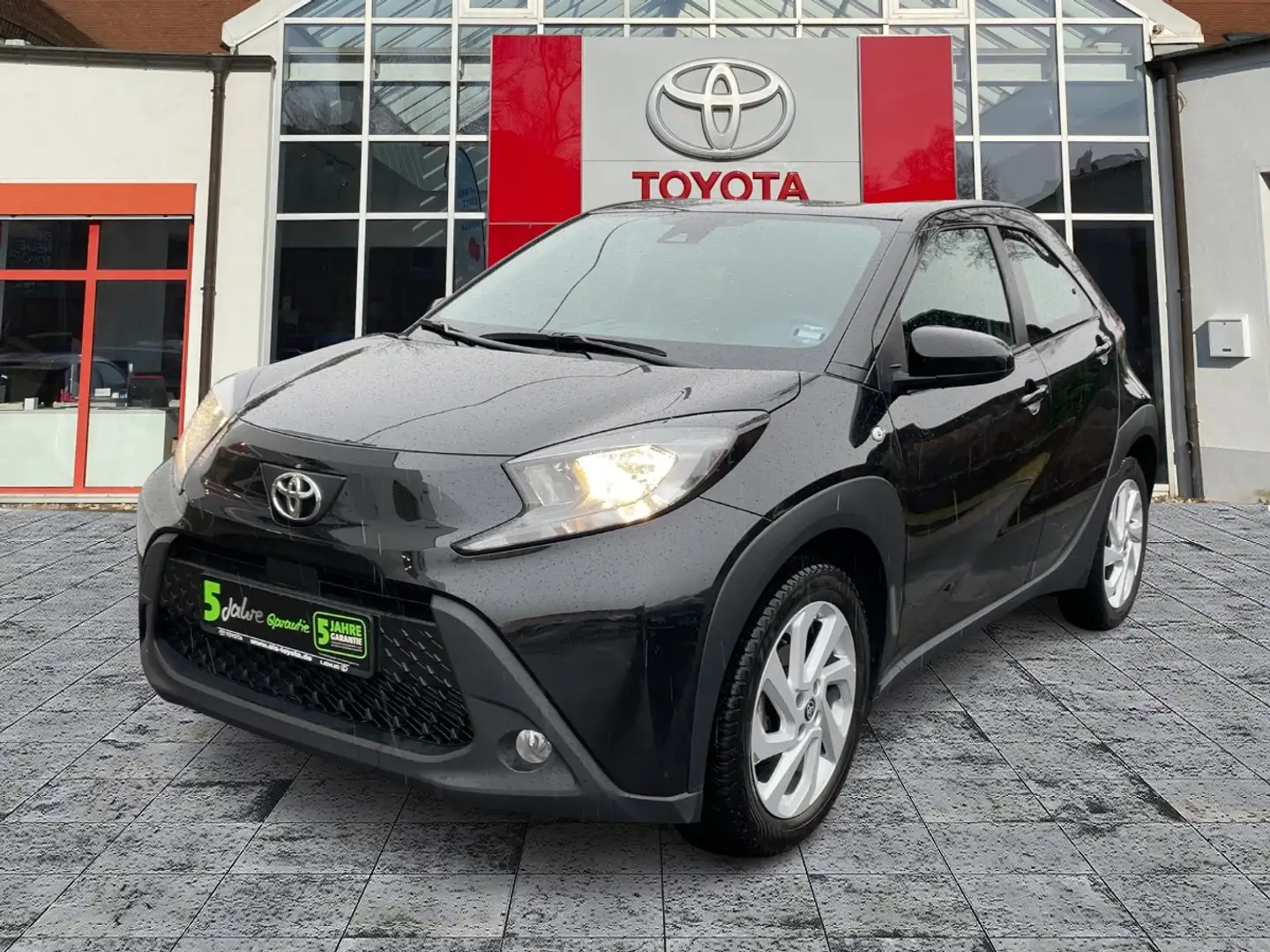 Toyota Aygo 1.0 Play FLA SpurH KAM ACC Czarny - 2
