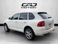 Porsche Cayenne Cayenne Turbo 4.5i V8 - 450 - BVA Tiptronic Blanc - thumbnail 3