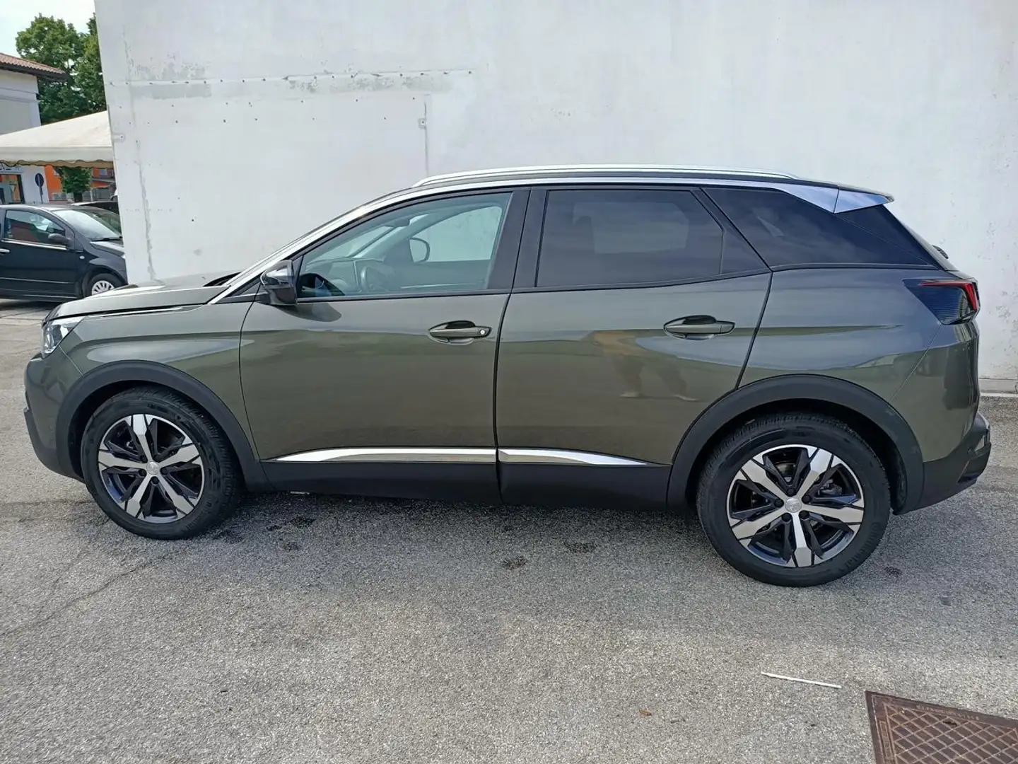 Peugeot 3008 1.5 bluehdi Allure s&s 130cv eat8 Bronce - 2
