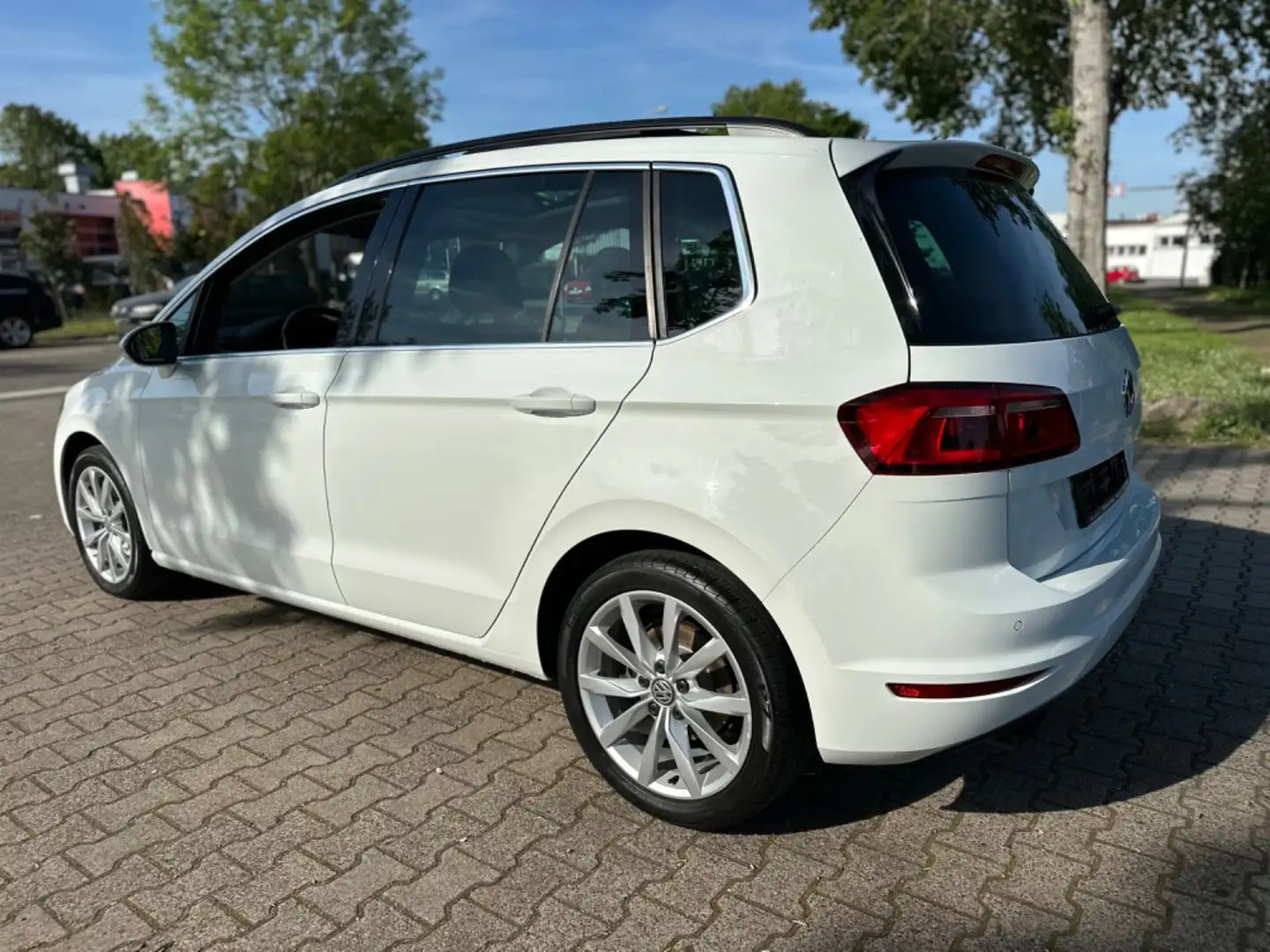 Volkswagen Golf *Golf Sportsvan VII Highline *ACC*STANDHEIZUNG* Weiß - 2