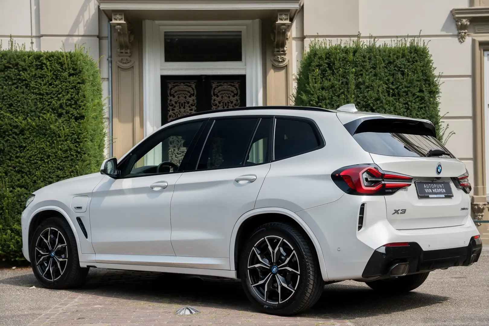 BMW X3 xDrive30e M-Sport TREKHAAK | 360 CAM | LASER | COG Blanc - 2